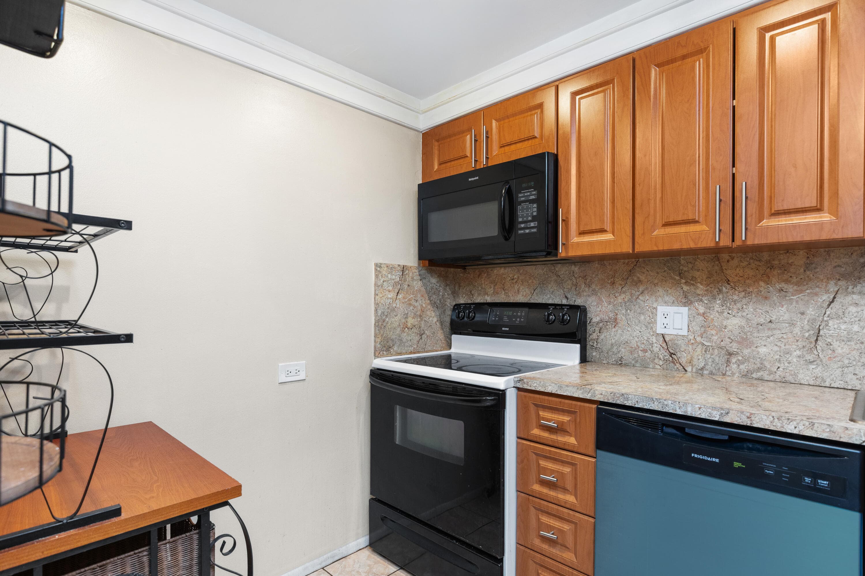 3710 Inverrary Drive 2g, Lauderhill, FL 33319 — photo 19 of 42