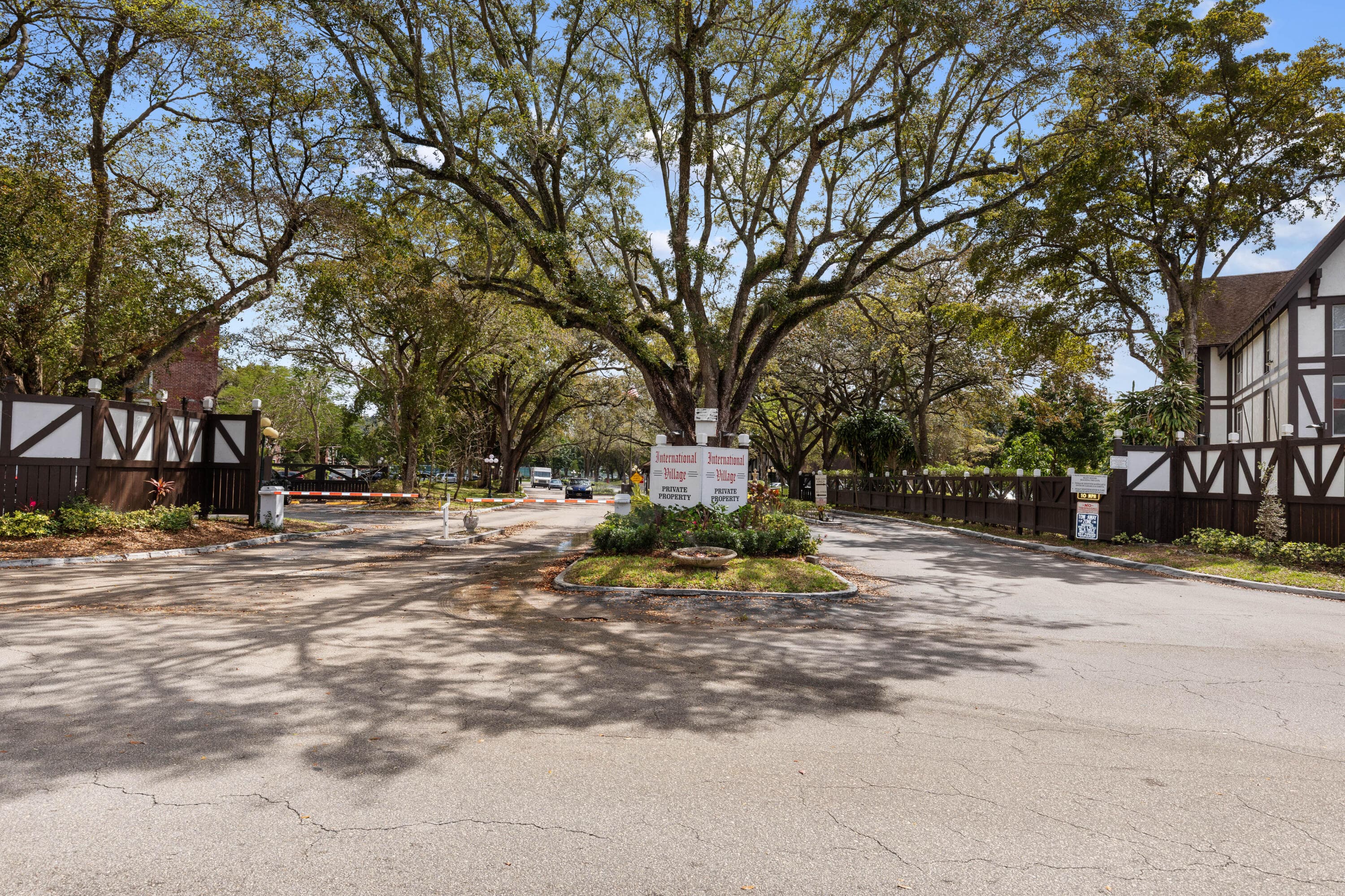 3710 Inverrary Drive 2g, Lauderhill, FL 33319 — photo 42 of 42