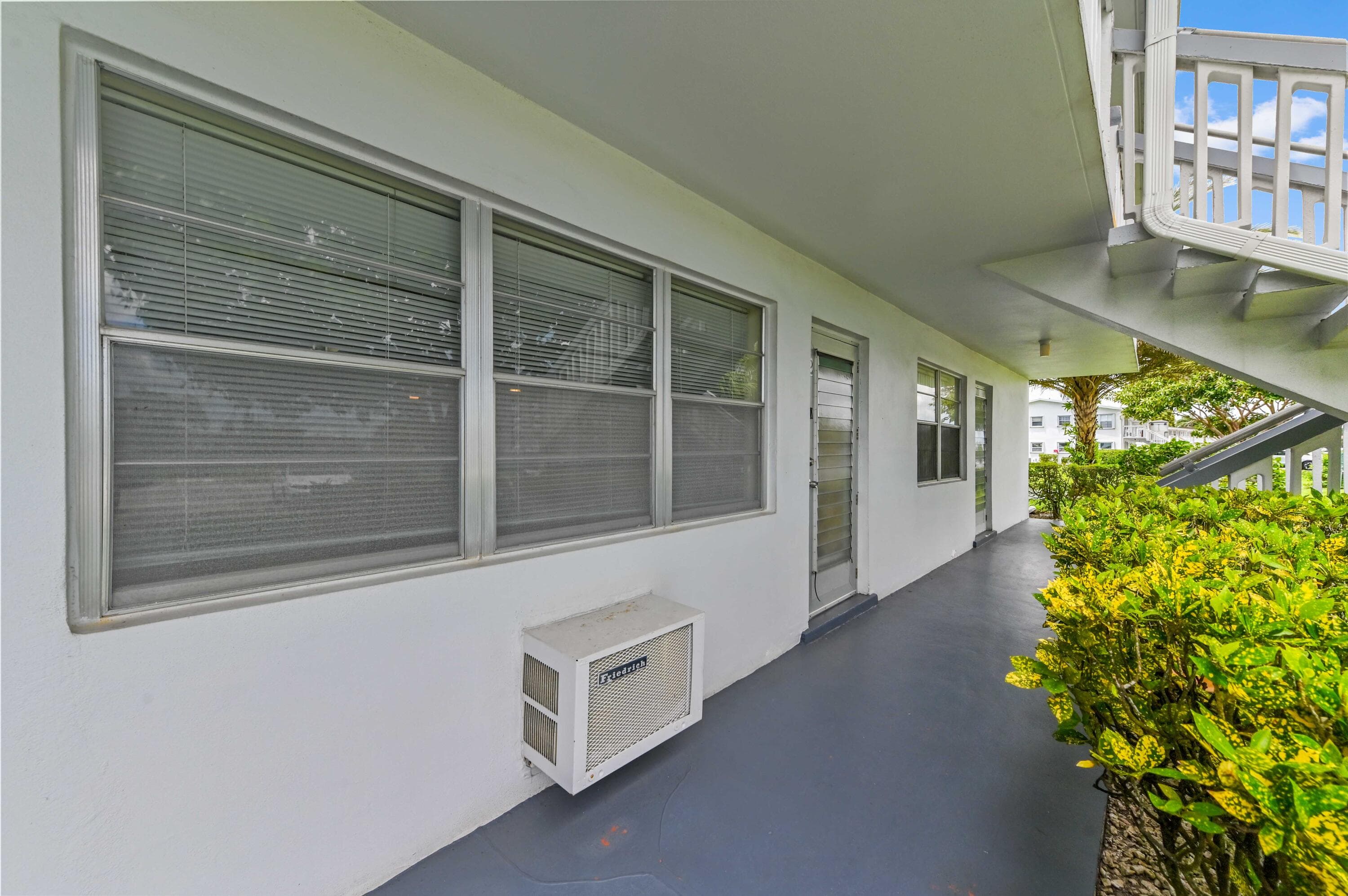 2 Chatham A, West Palm Beach, FL 33417 — photo 15 of 29
