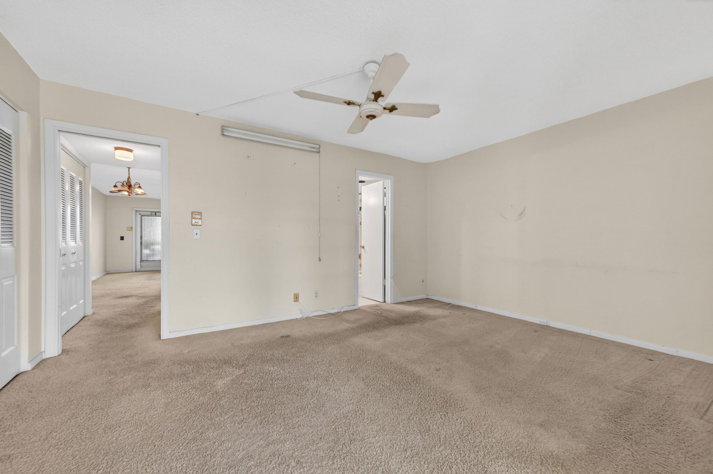 2 Chatham A, West Palm Beach, FL 33417 — photo 12 of 29