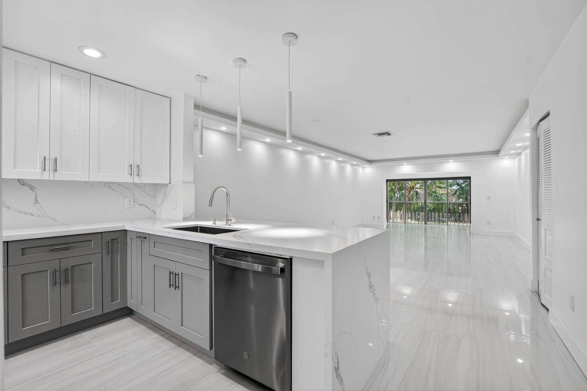 9272 Vista Del Lago 28f, Boca Raton, FL 33428 — photo 2 of 26
