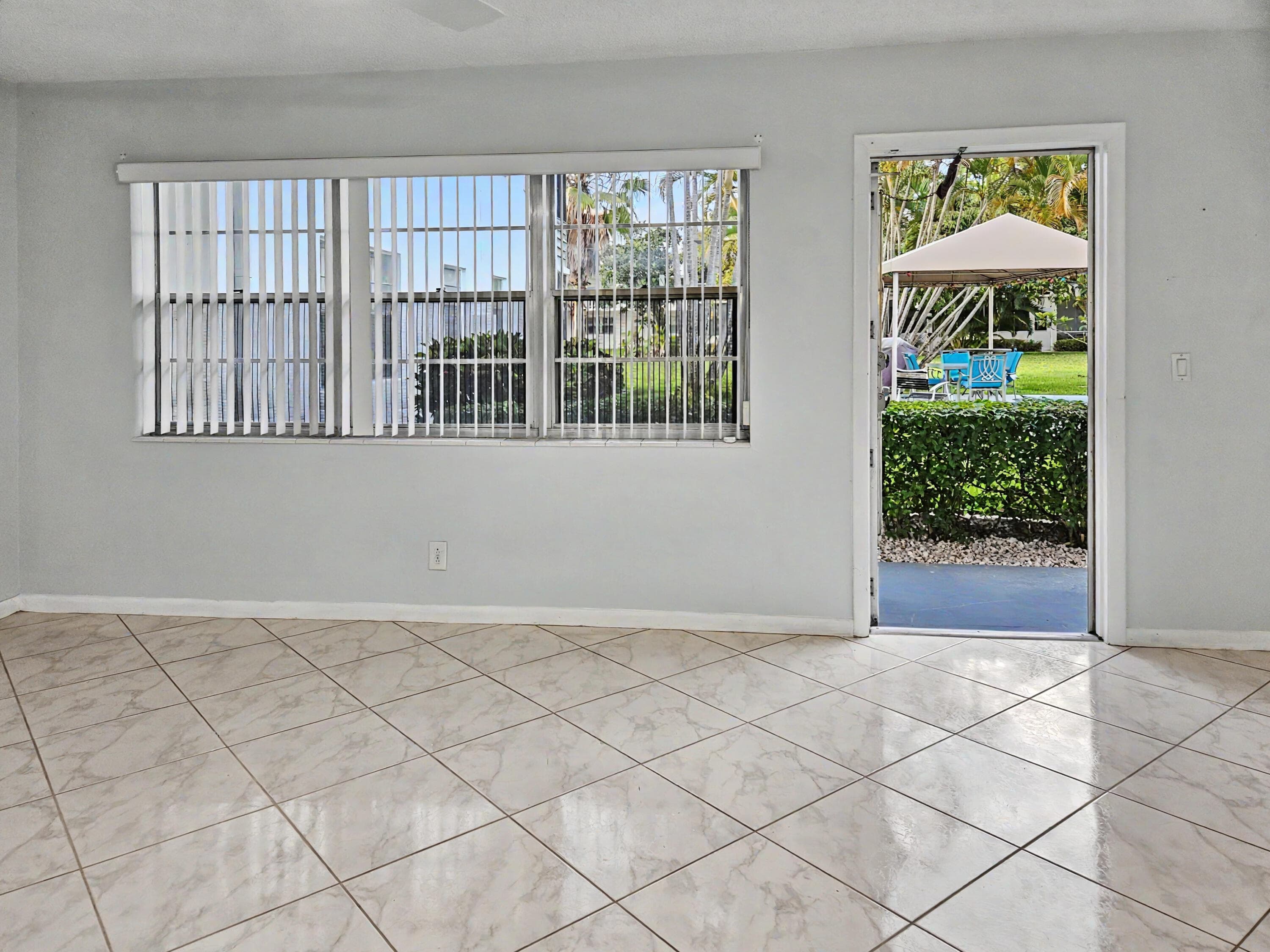 259 Windsor L, West Palm Beach, FL 33417 — photo 8 of 34