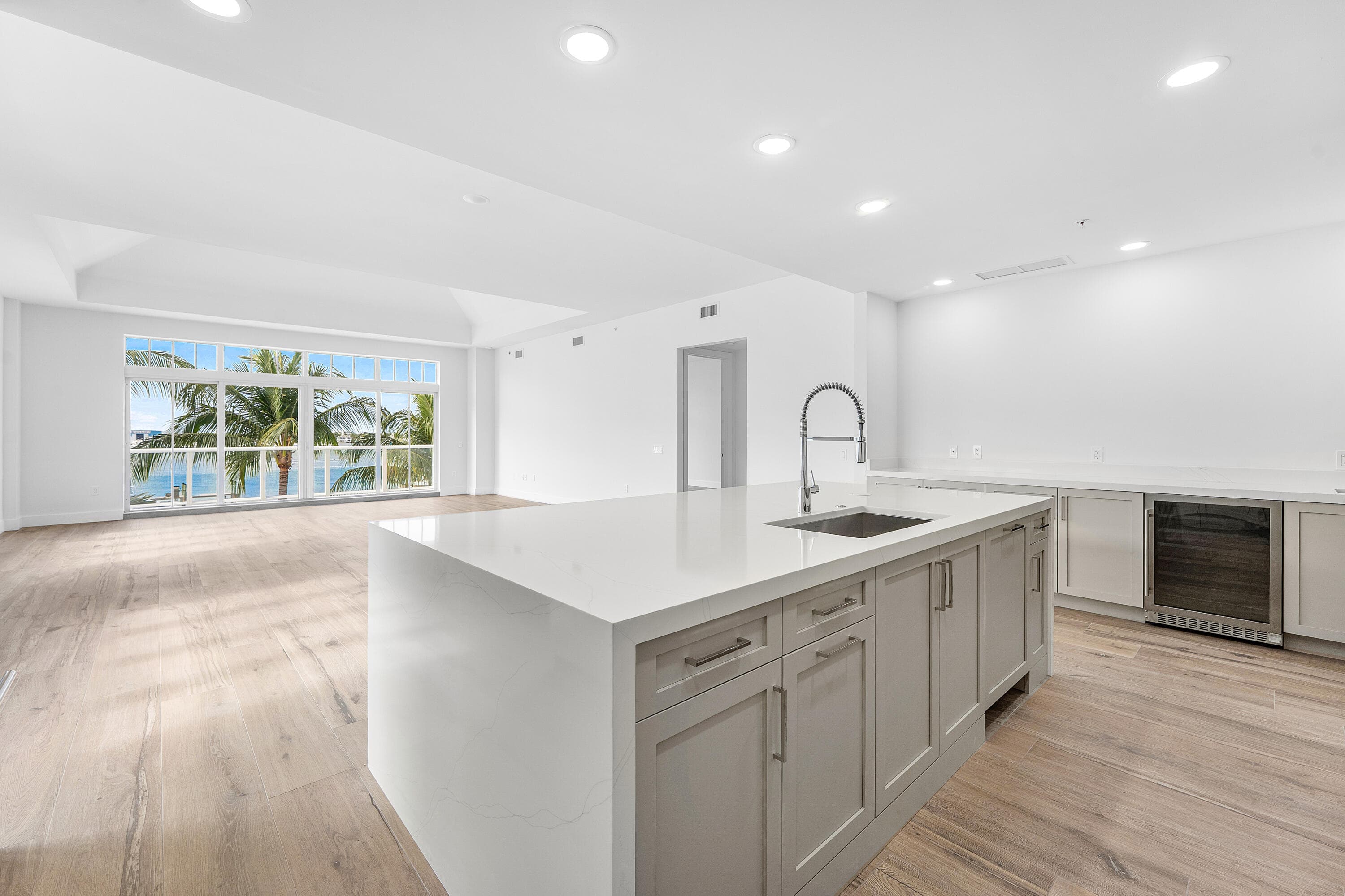 180 Lake Drive 2204, Palm Beach Shores, FL 33404 — photo 10 of 42