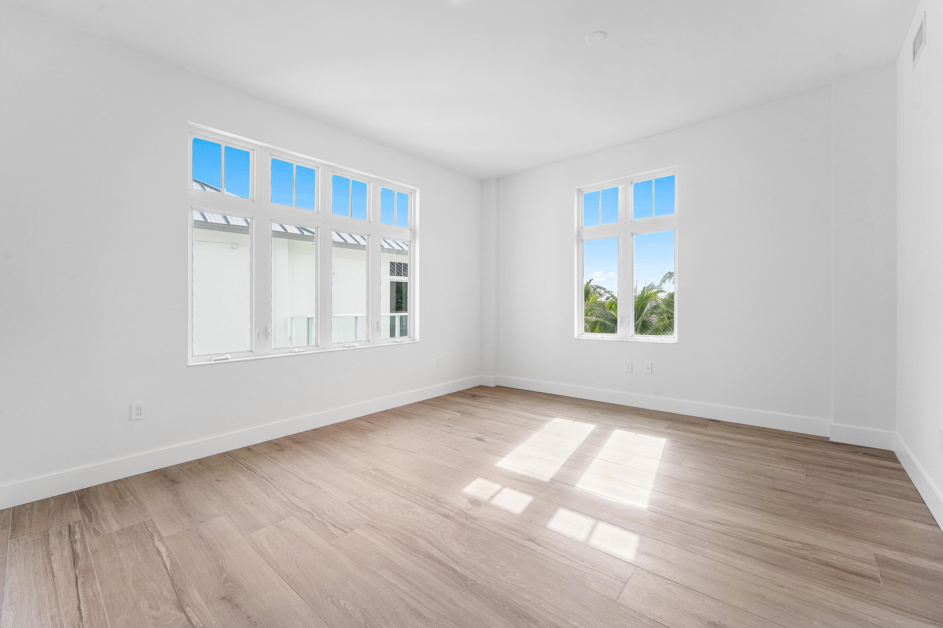180 Lake Drive 2204, Palm Beach Shores, FL 33404 — photo 20 of 42