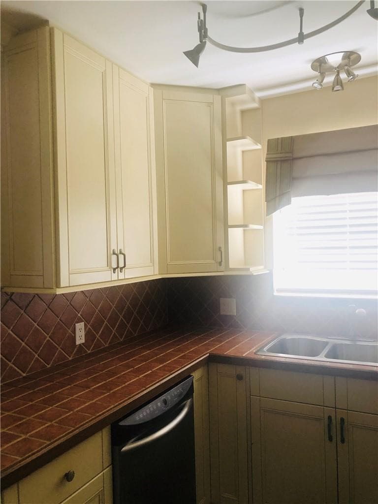 137 Farnham F 137, Deerfield Beach, FL 33442 — photo 7 of 96