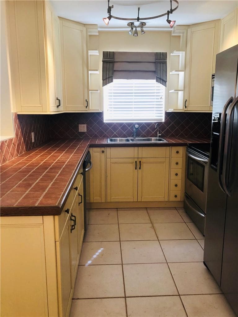 137 Farnham F 137, Deerfield Beach, FL 33442 — photo 26 of 96