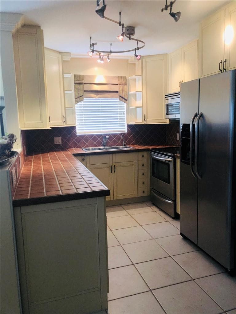 137 Farnham F 137, Deerfield Beach, FL 33442 — photo 46 of 96