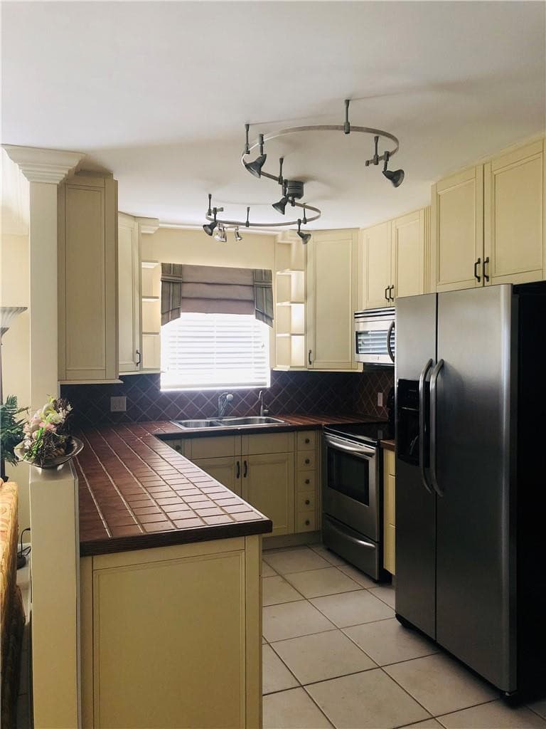 137 Farnham F 137, Deerfield Beach, FL 33442 — photo 49 of 96