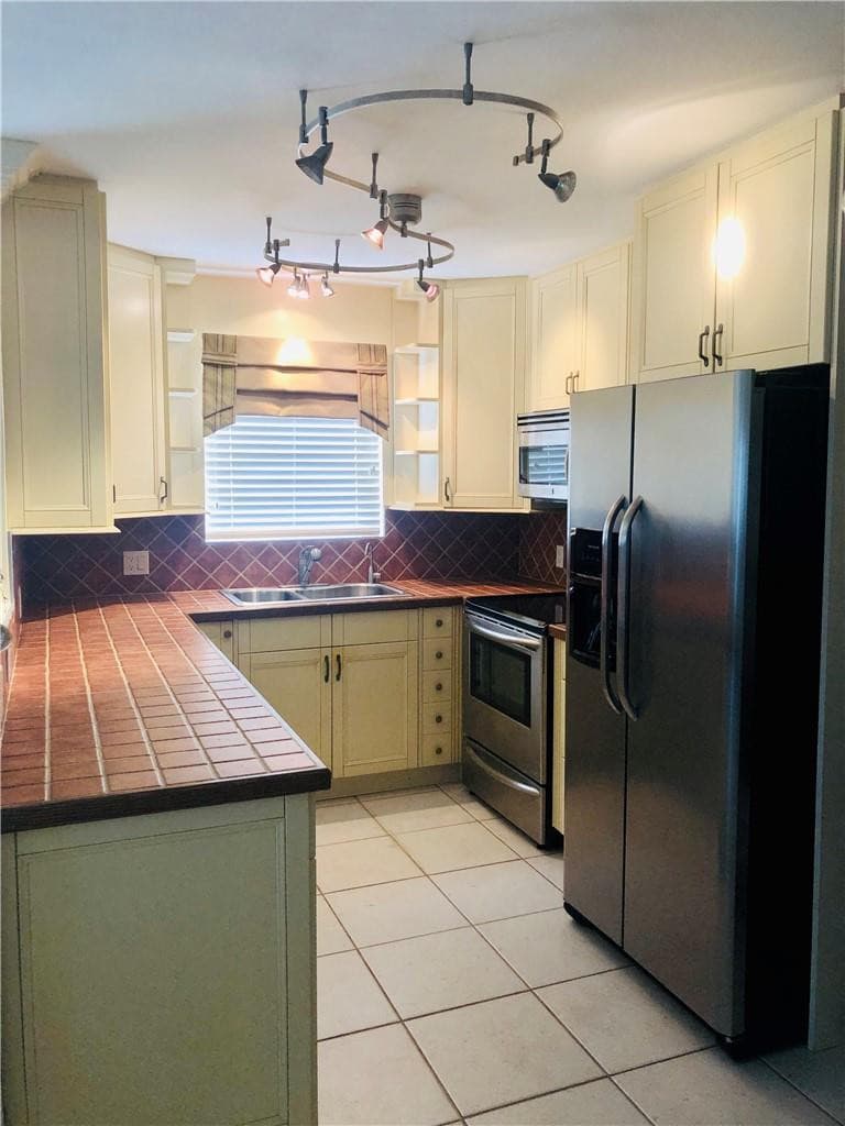 137 Farnham F 137, Deerfield Beach, FL 33442 — photo 51 of 96