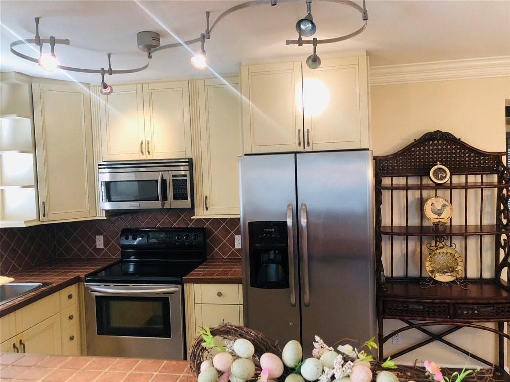 137 Farnham F 137, Deerfield Beach, FL 33442 — photo 18 of 105