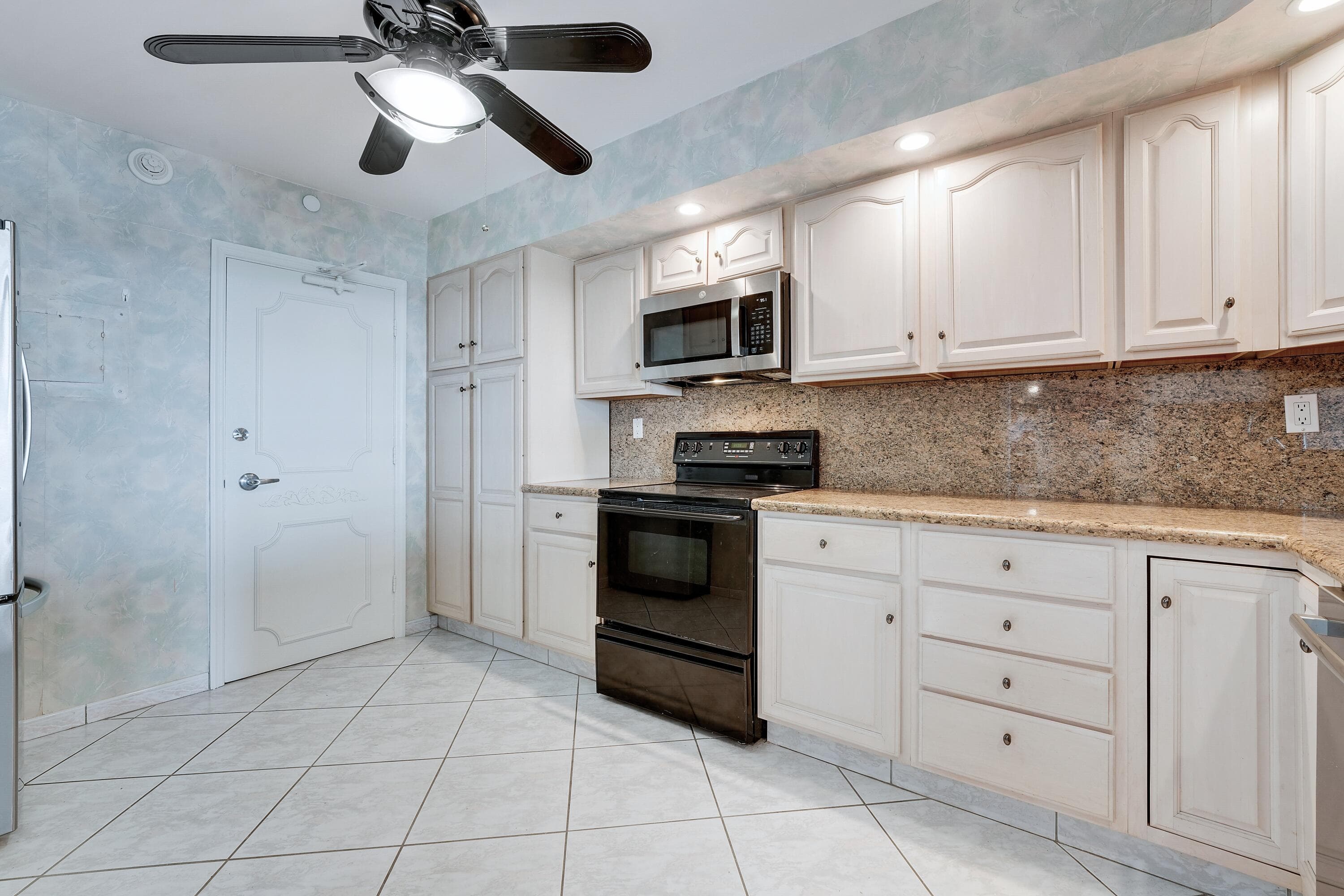 3750 Galt Ocean Drive 1710, Fort Lauderdale, FL 33308 — photo 9 of 44