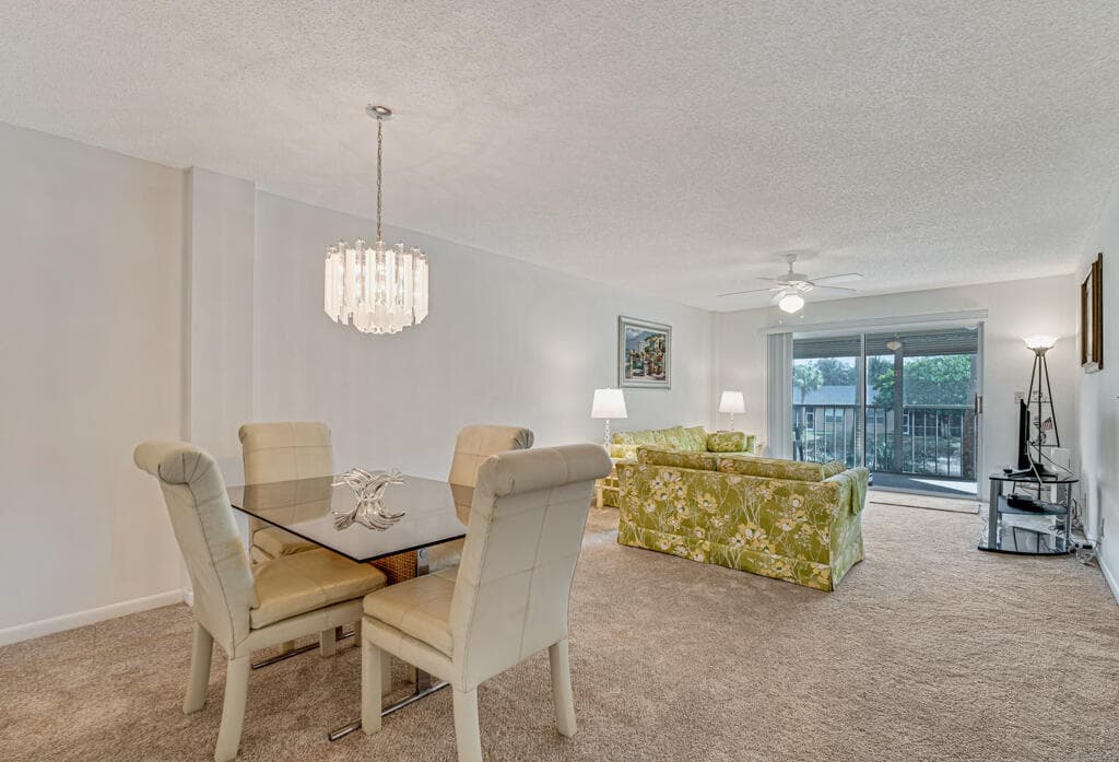 3146 Via Poinciana 203, Lake Worth, FL 33467 — photo 4 of 18
