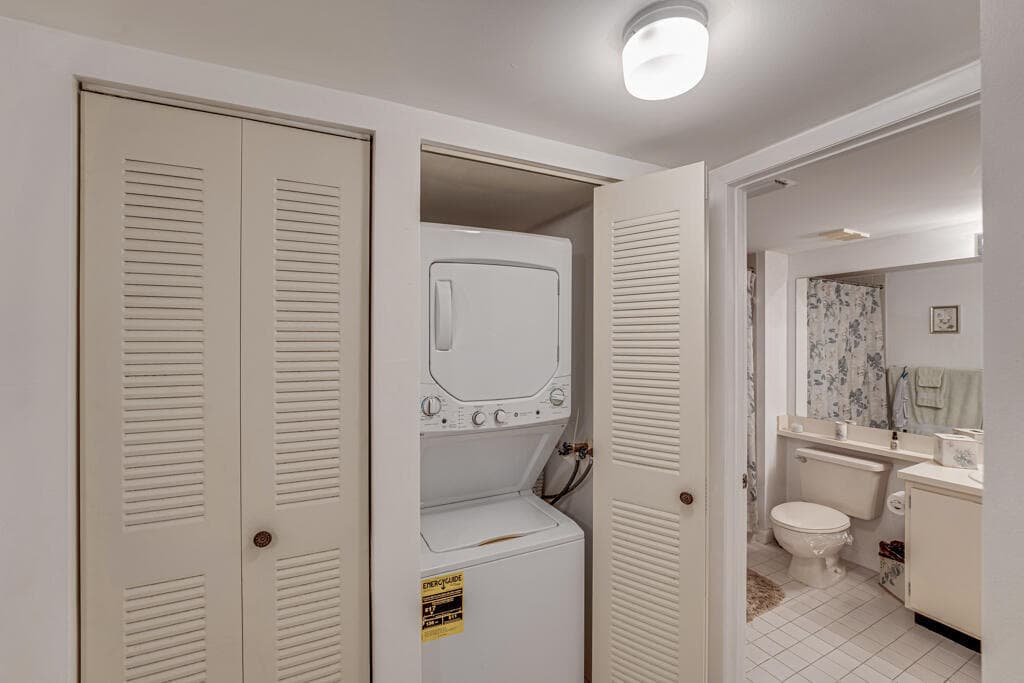 3146 Via Poinciana 203, Lake Worth, FL 33467 — photo 16 of 18