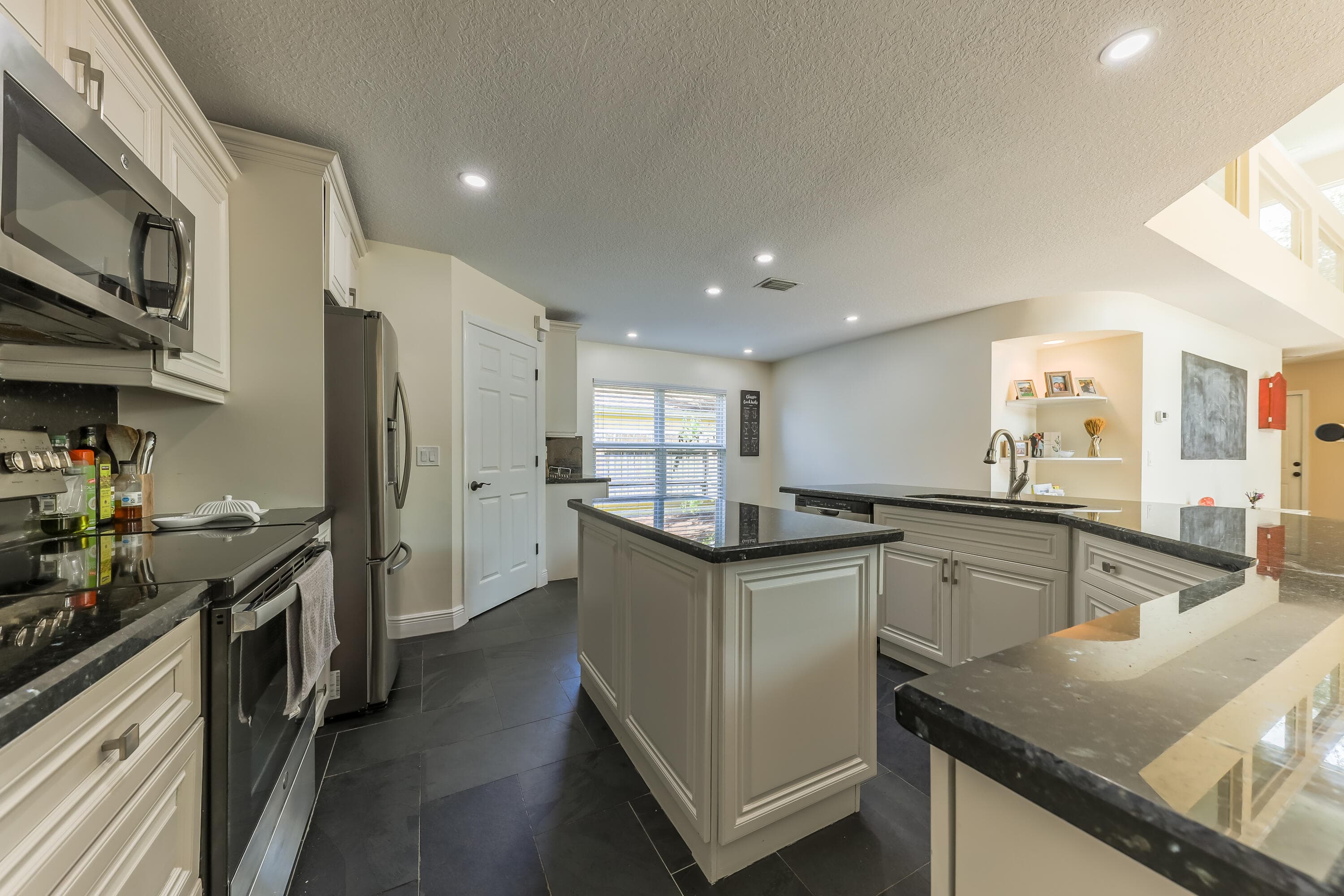 9 Meadows Park Lane, Boynton Beach, FL 33436 — photo 17 of 32