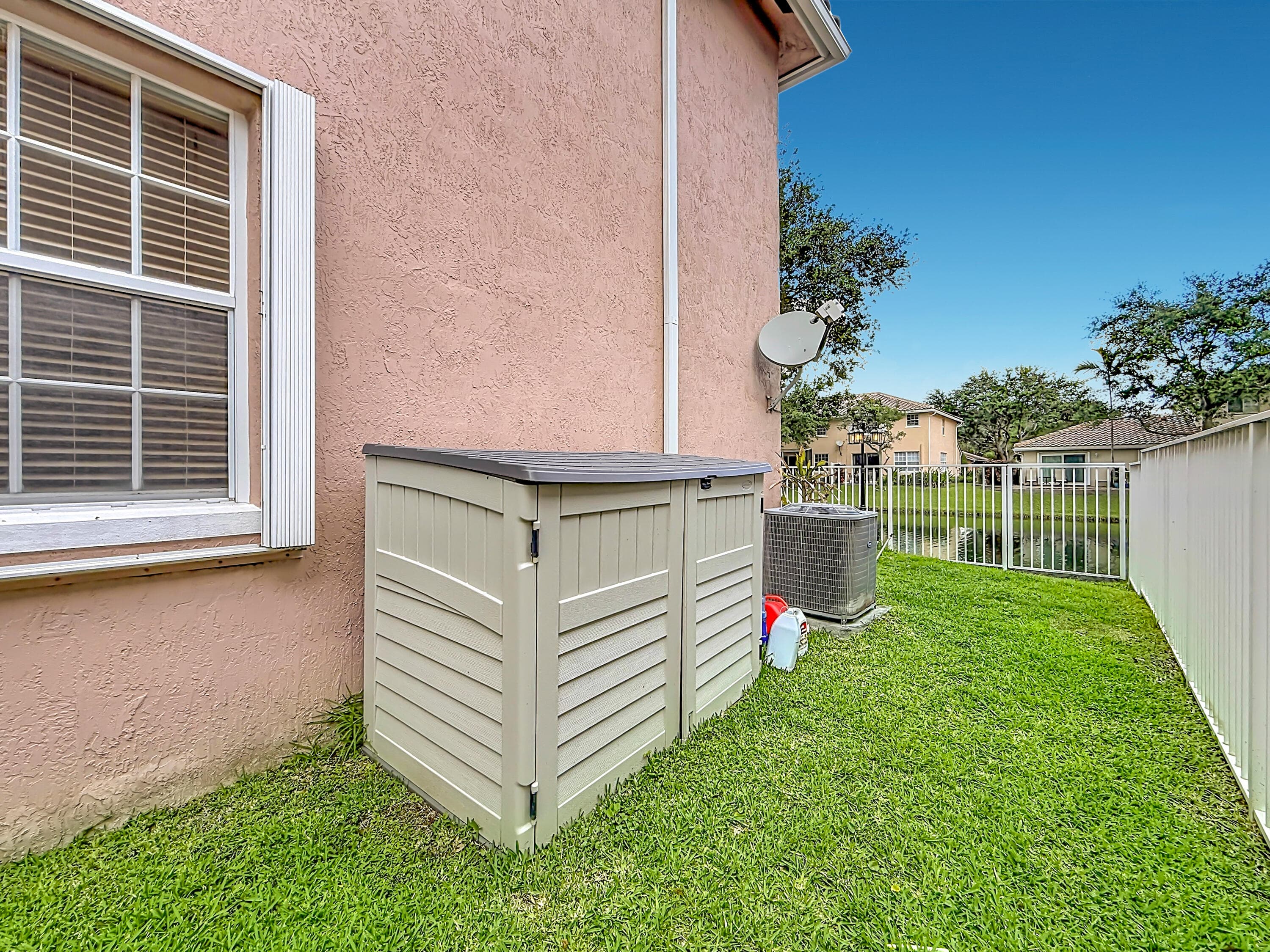 3990 NW 92nd Avenue, Sunrise, FL 33351 — photo 37 of 52