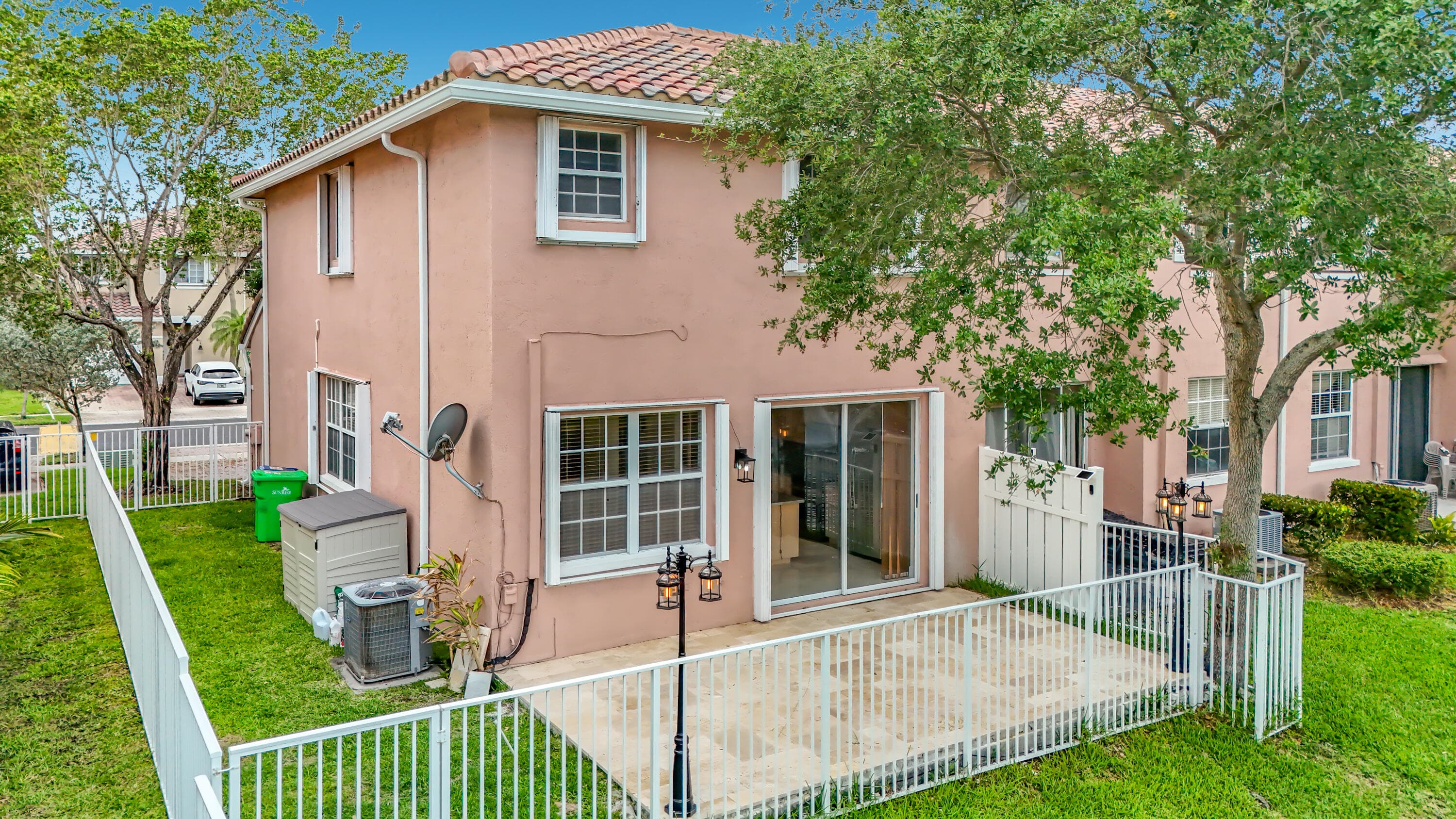 3990 NW 92nd Avenue, Sunrise, FL 33351 — photo 39 of 52