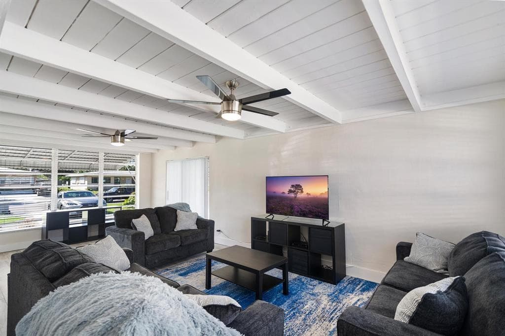 2501 NE 12th Street, Pompano Beach, FL 33062 — photo 14 of 29