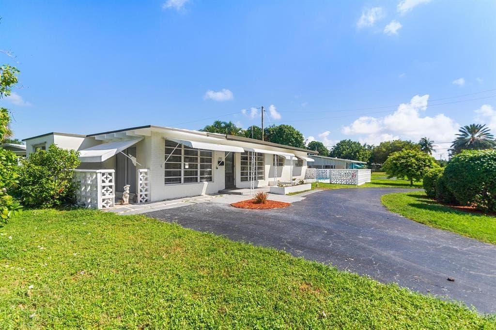 2501 NE 12th Street, Pompano Beach, FL 33062 — photo 22 of 29