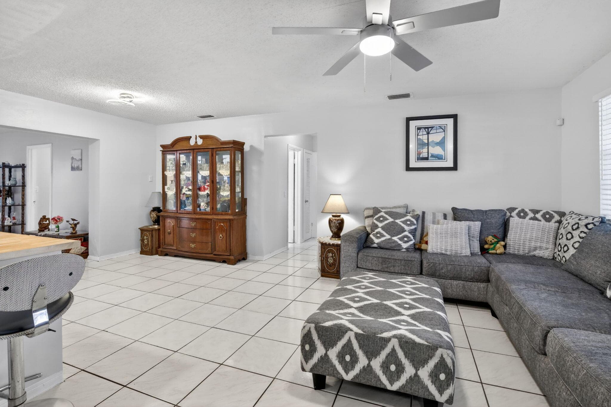 1411 NW 89th Avenue, Pembroke Pines, FL 33024 — photo 7 of 57