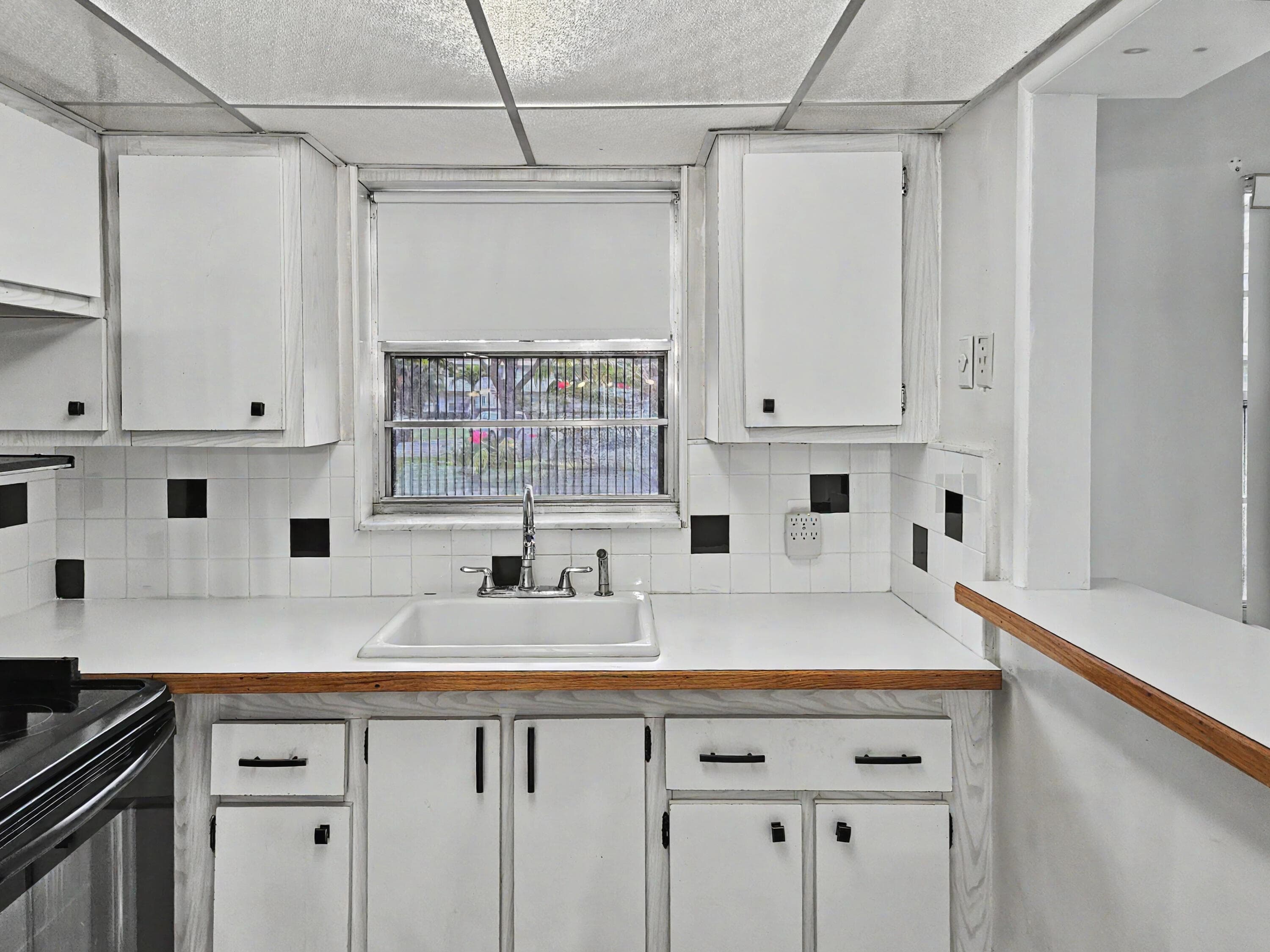259 Windsor L, West Palm Beach, FL 33417 — photo 14 of 34
