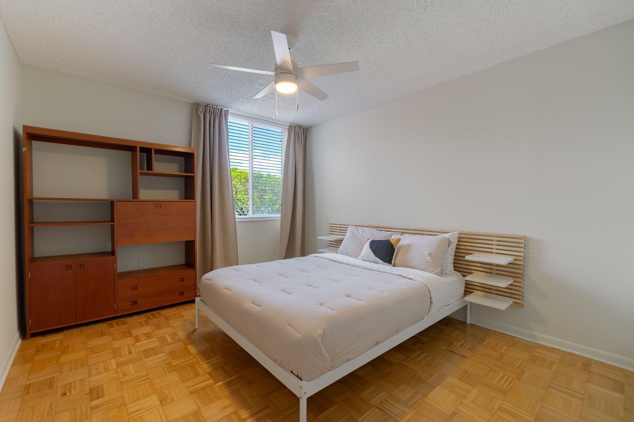102 Half Moon Circle G2, Hypoluxo, FL 33462 — photo 19 of 32