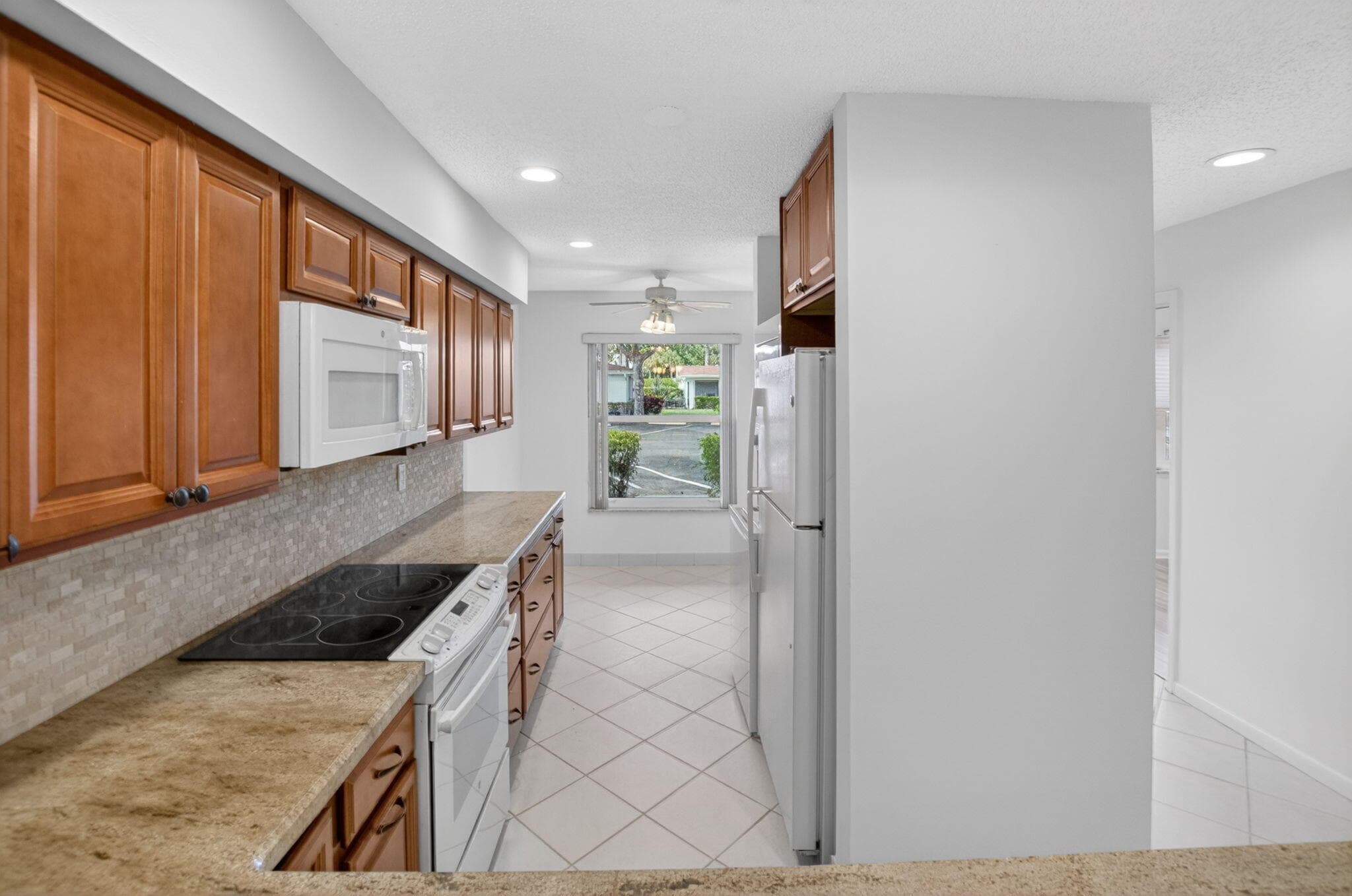 13886 Vía Flora A, Delray Beach, FL 33484 — photo 26 of 42