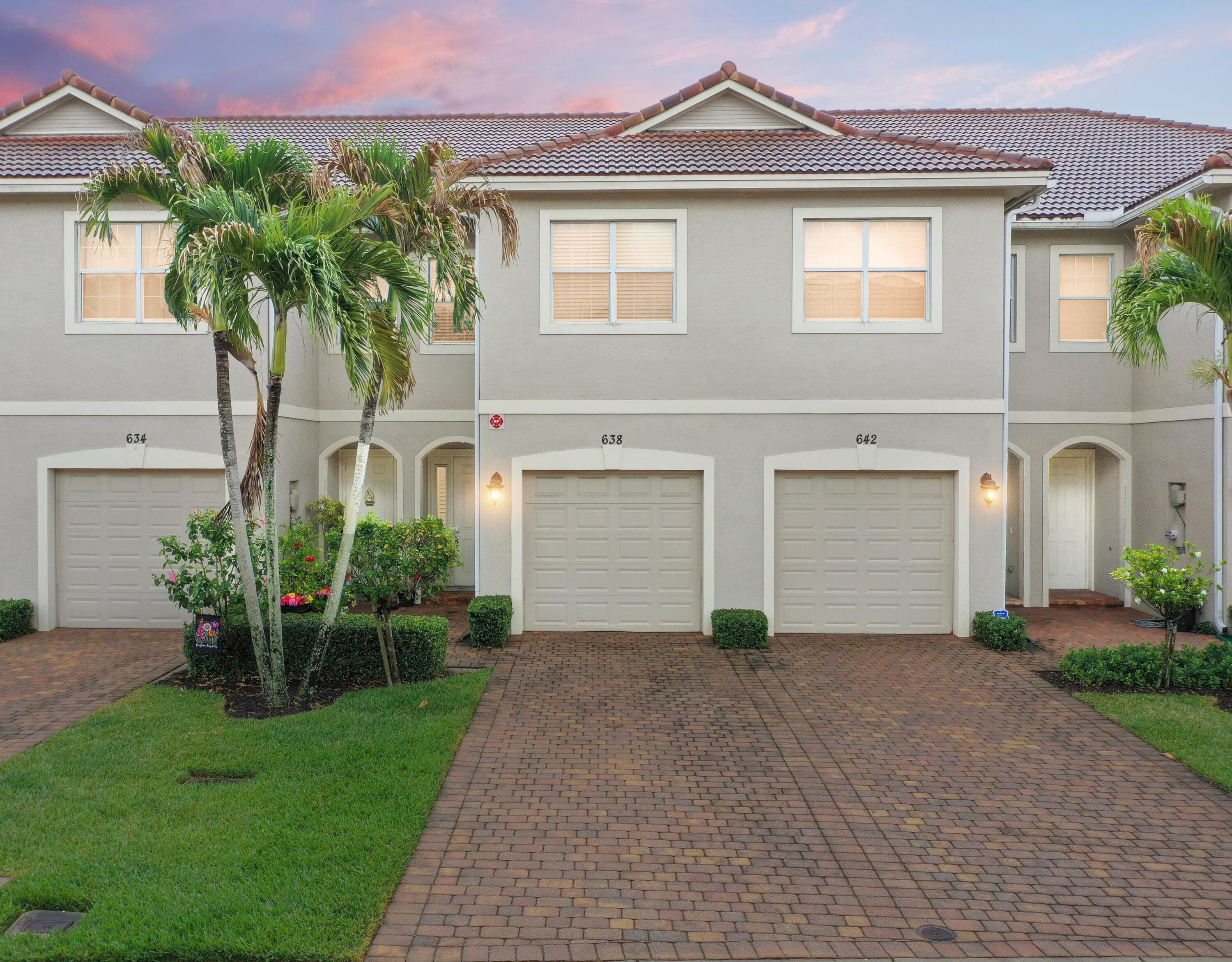 638 SW Glen Crest Way, Stuart, FL 34997 — photo 2 of 32