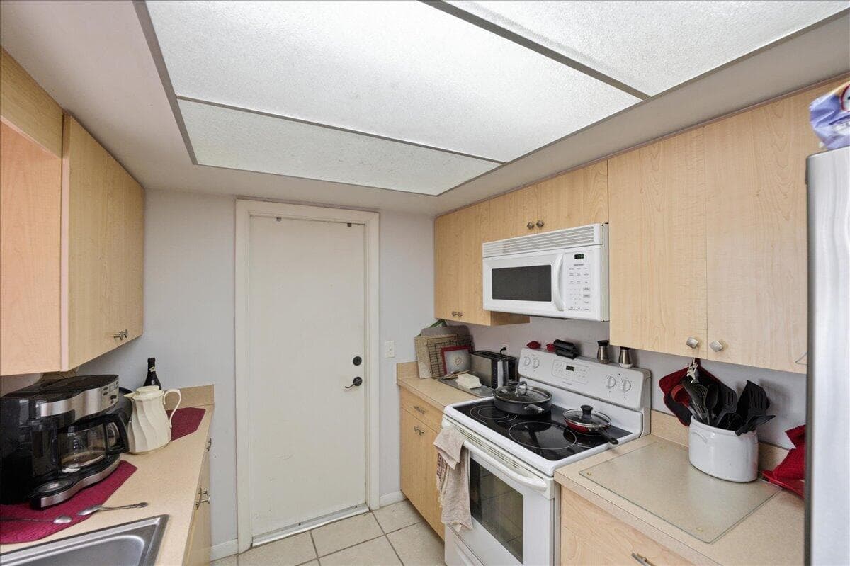 583 SE Greenway Terrace, Port St. Lucie, FL 34983 — photo 16 of 47