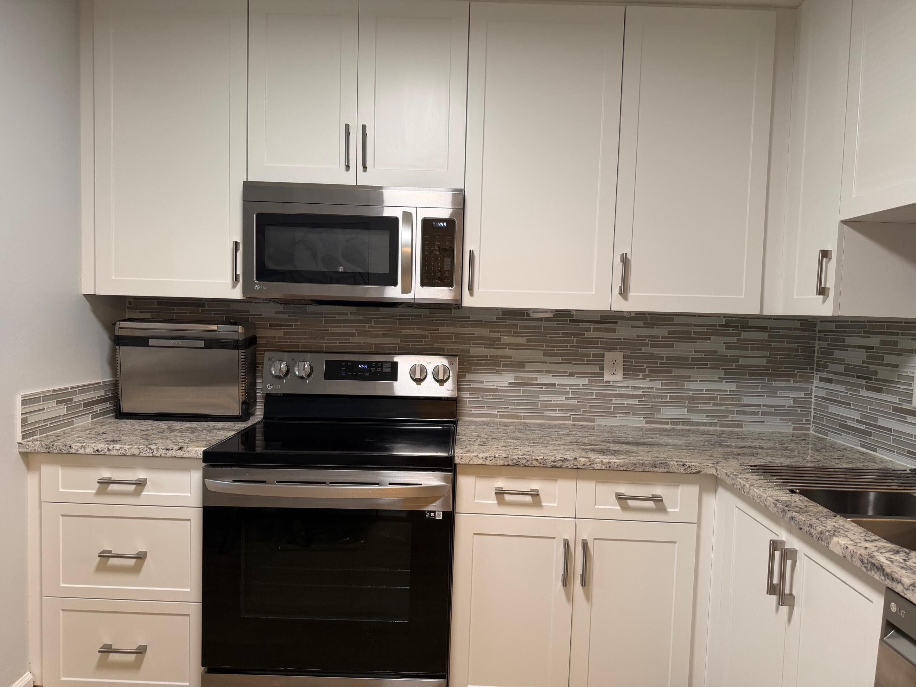2664 NW 42nd Avenue, Coconut Creek, FL 33066 — photo 10 of 49