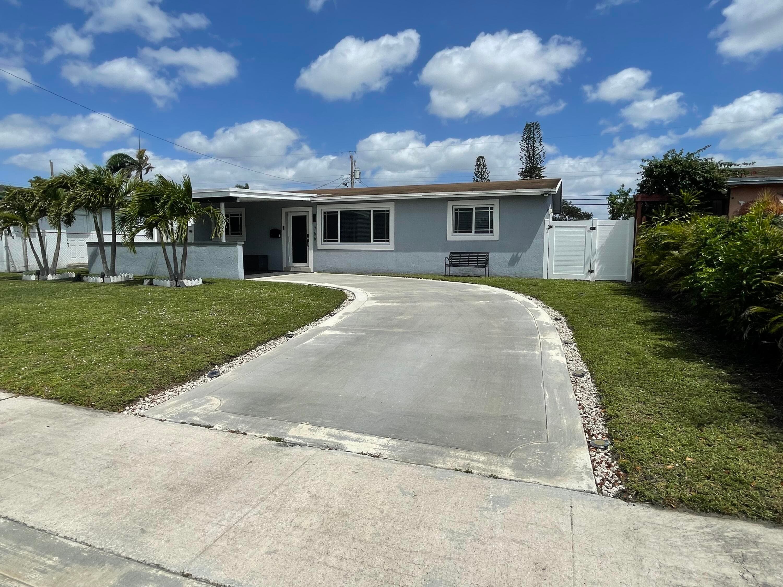 7661 Farragut Street, Hollywood, FL 33024 — photo 4 of 47