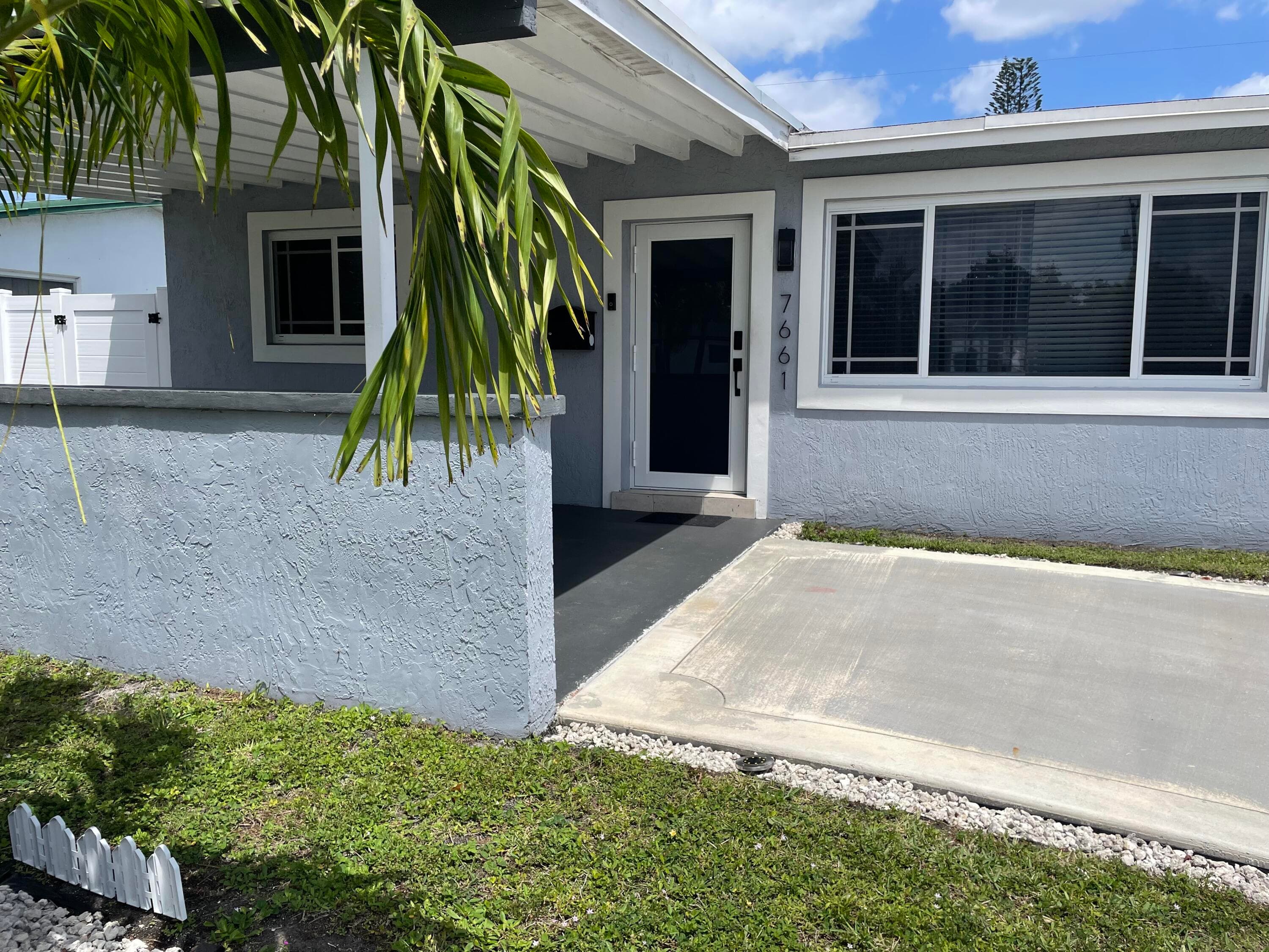 7661 Farragut Street, Hollywood, FL 33024 — photo 7 of 47