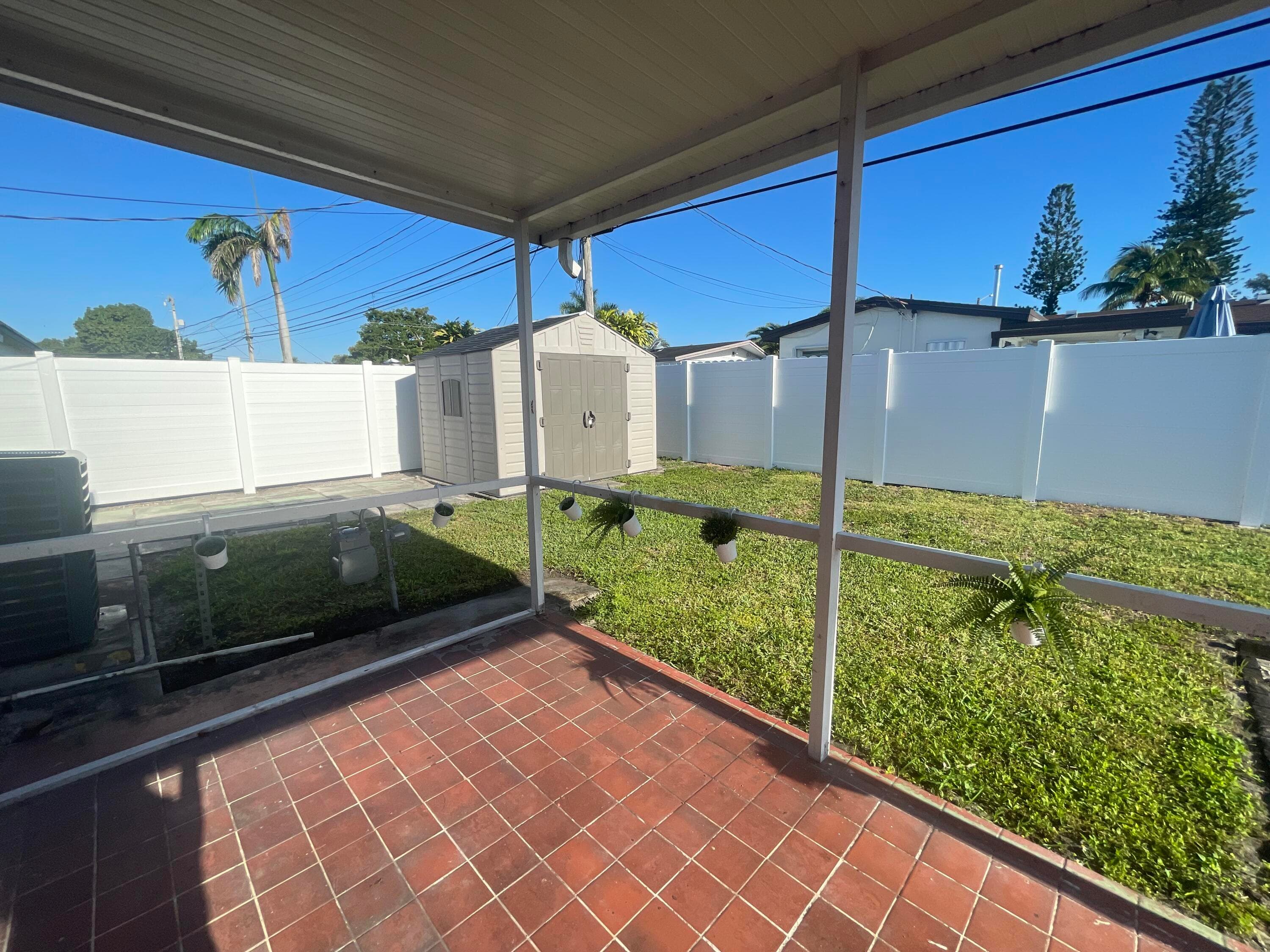 7661 Farragut Street, Hollywood, FL 33024 — photo 44 of 47