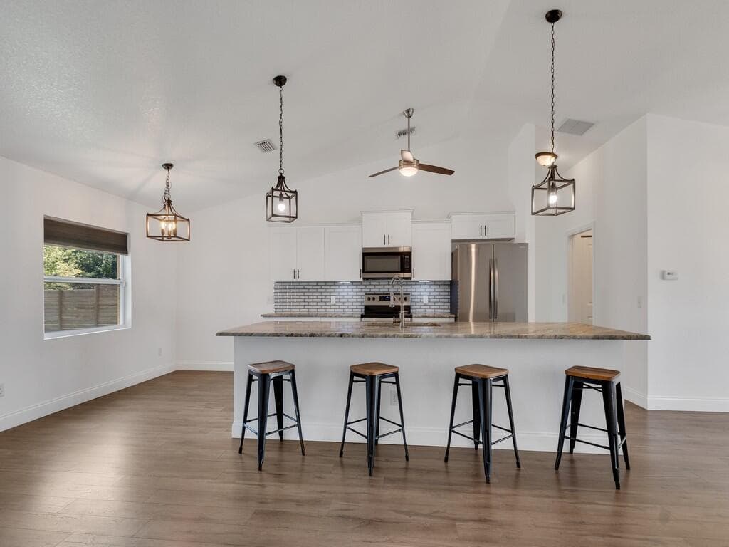 1330 38th Avenue, Vero Beach, FL 32960 — photo 13 of 26