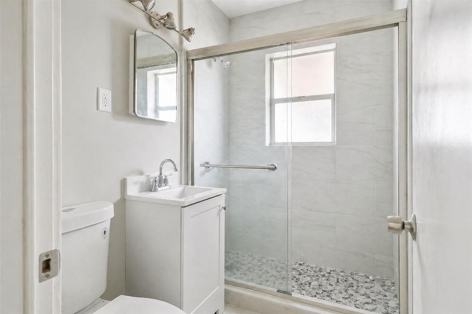 131 W 35th Street 1, Riviera Beach, FL 33404 — photo 5 of 7