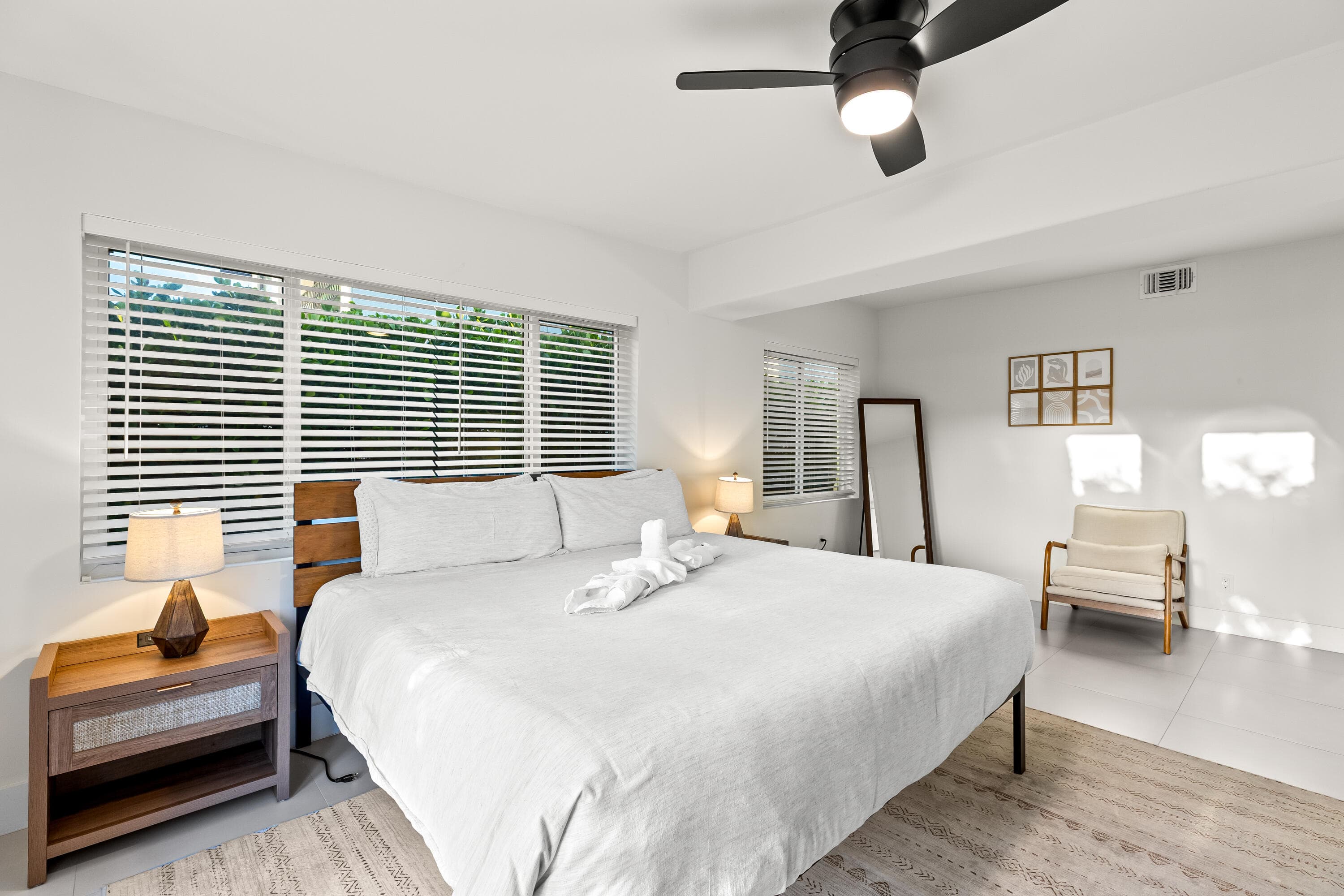 2417 NE 19th Avenue, Wilton Manors, FL 33305 — photo 5 of 31