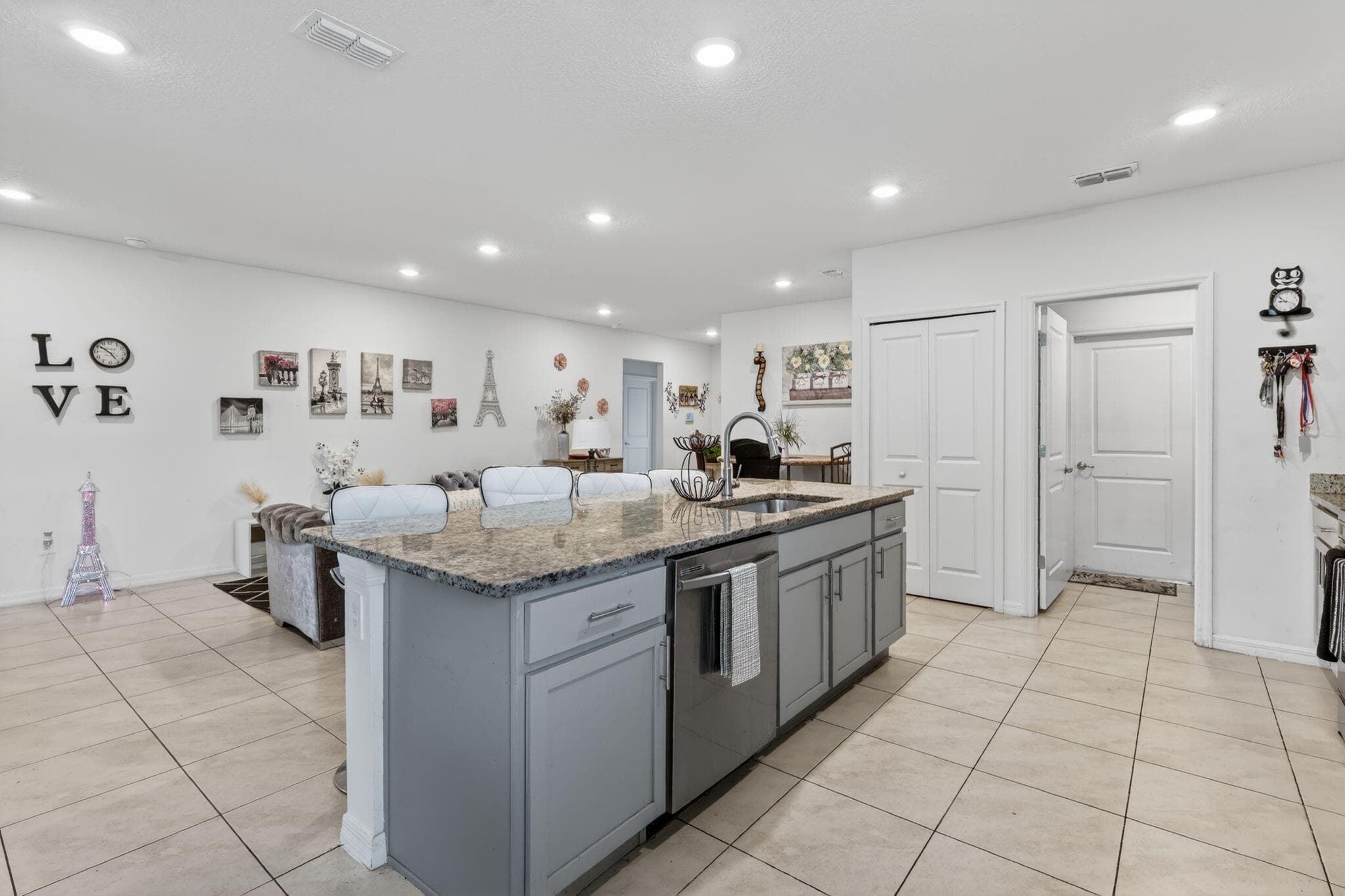 535 SW Butler Avenue, Port St. Lucie, FL 34983 — photo 12 of 35