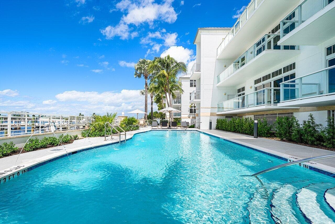 182 Lake Drive 5202, Palm Beach Shores, FL 33404 — photo 5 of 37