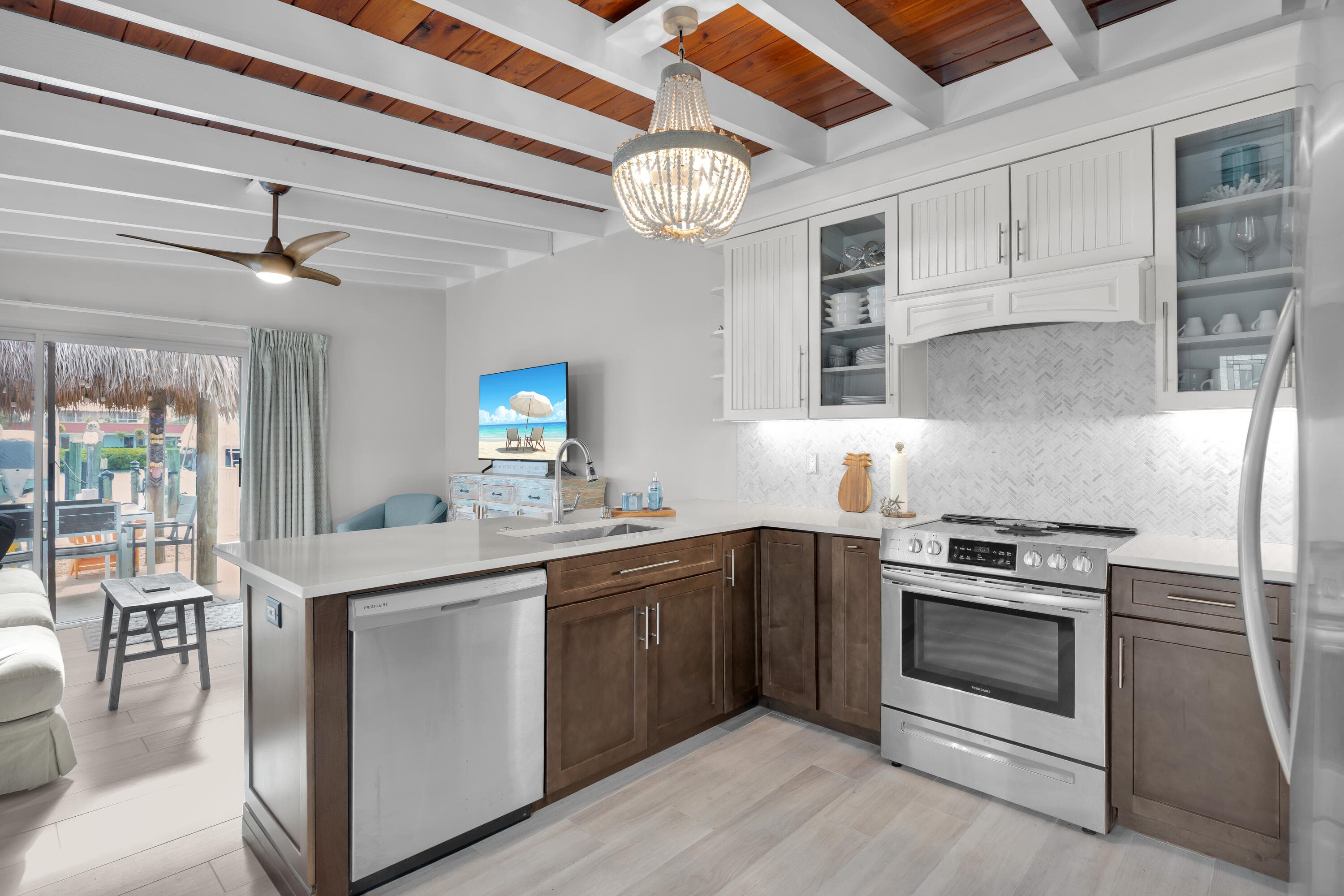 34 7th Street, Key Colony Beach, FL 33051 — photo 9 of 36