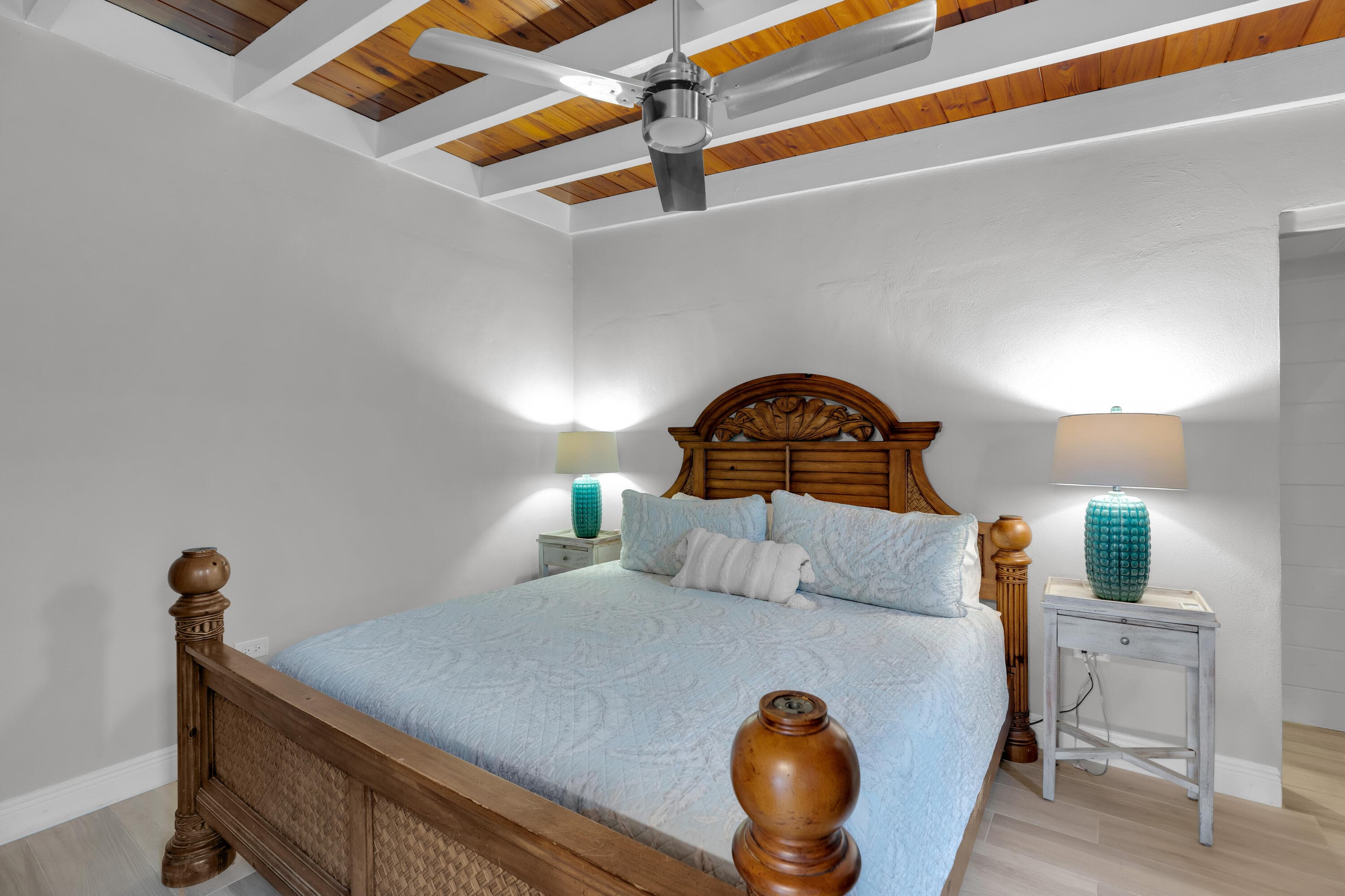 34 7th Street, Key Colony Beach, FL 33051 — photo 19 of 36