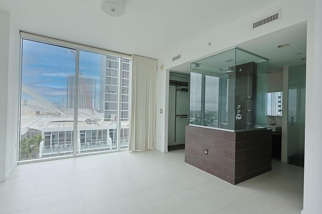 1040 Biscayne Boulevard 1406, Miami, FL 33132 — photo 8 of 22