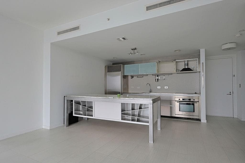 1040 Biscayne Boulevard 1406, Miami, FL 33132 — photo 9 of 22