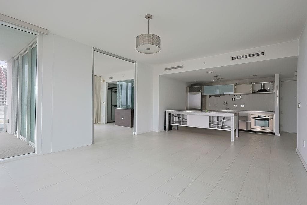 1040 Biscayne Boulevard 1406, Miami, FL 33132 — photo 10 of 22