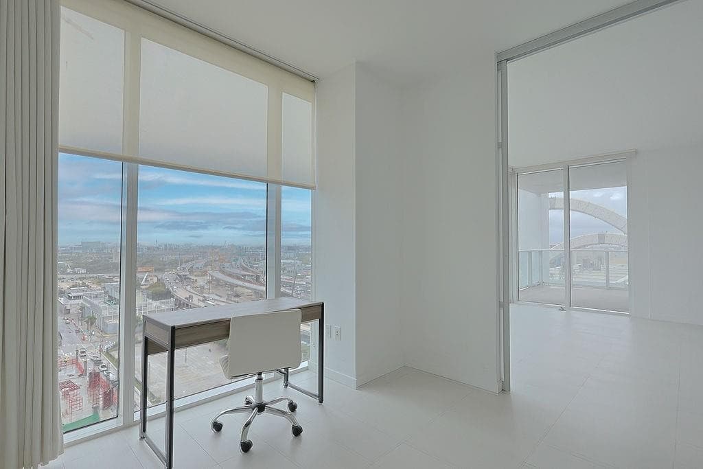 1040 Biscayne Boulevard 1406, Miami, FL 33132 — photo 15 of 22