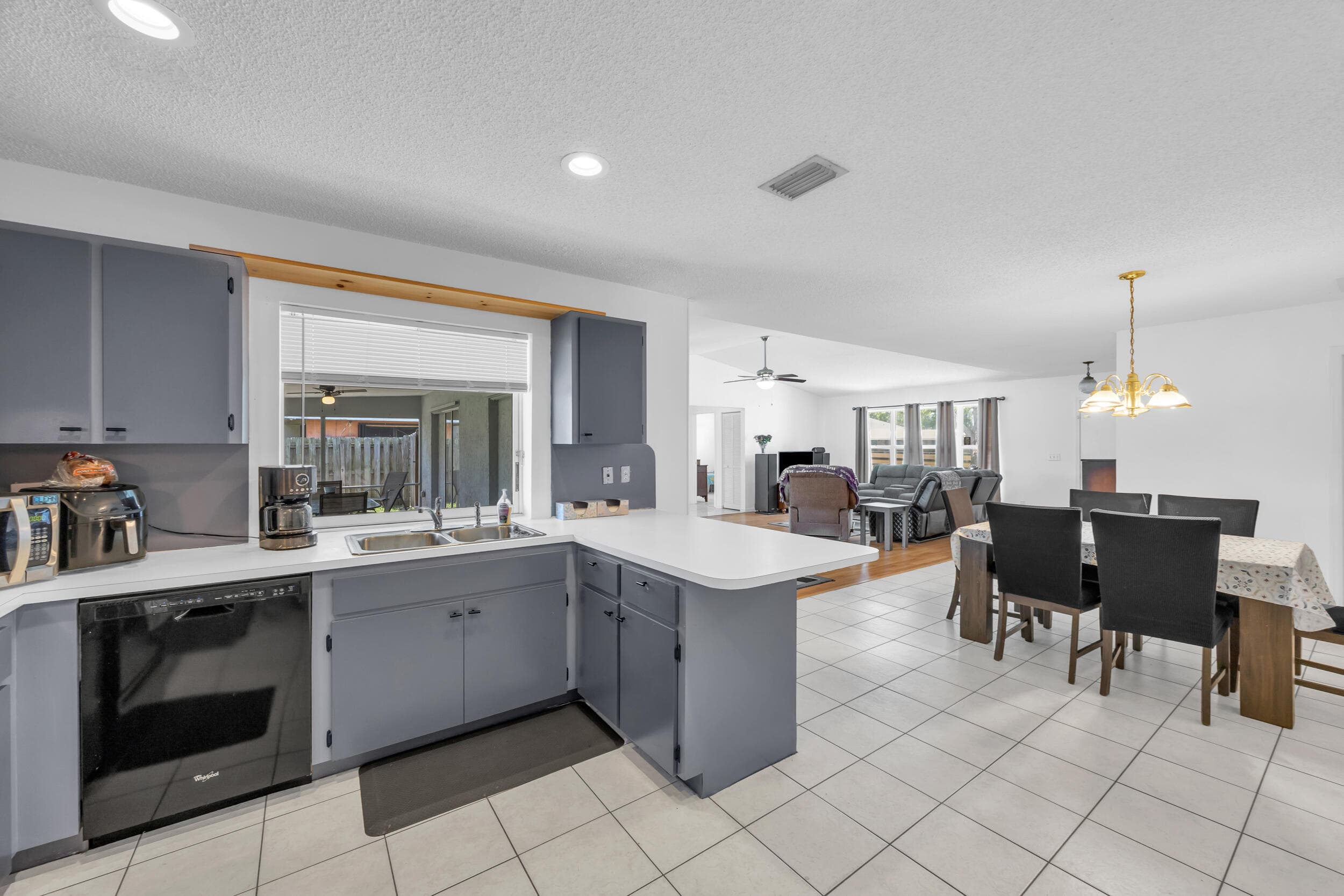 1333 SE Bayharbor Street, Port St. Lucie, FL 34983 — photo 12 of 42