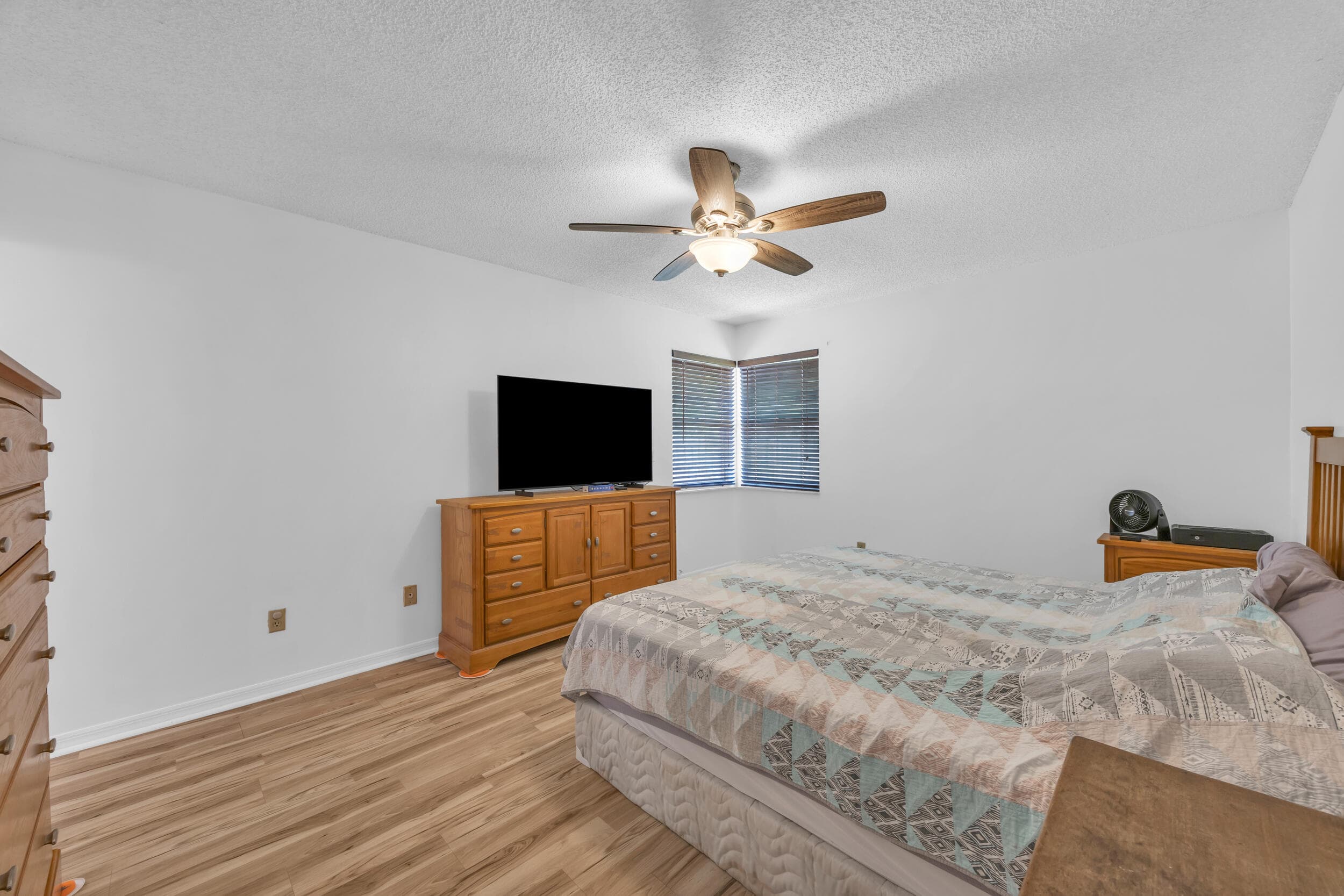 1333 SE Bayharbor Street, Port St. Lucie, FL 34983 — photo 17 of 42