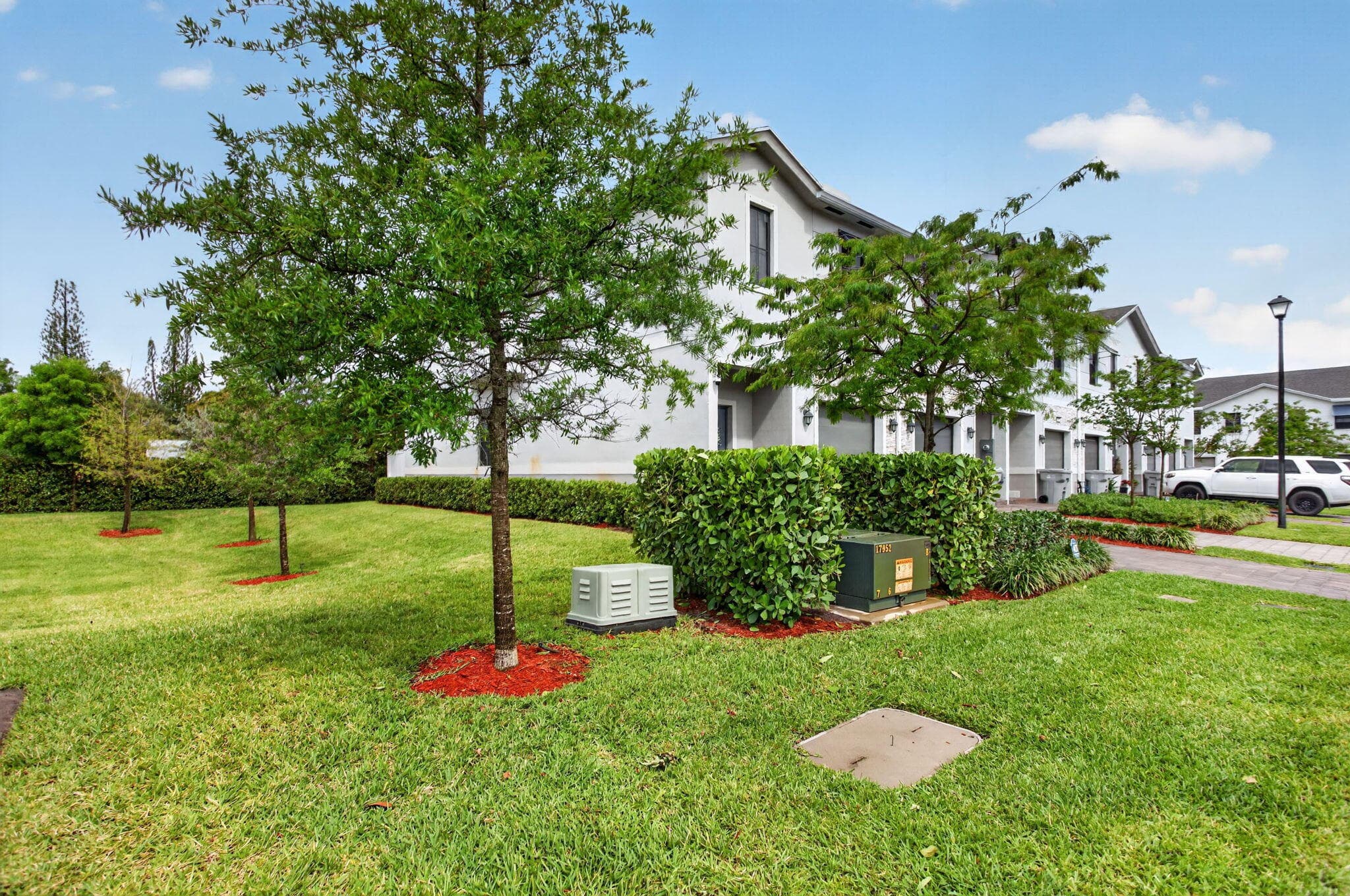 873 NW 3rd Way, Pompano Beach, FL 33060 — photo 2 of 38