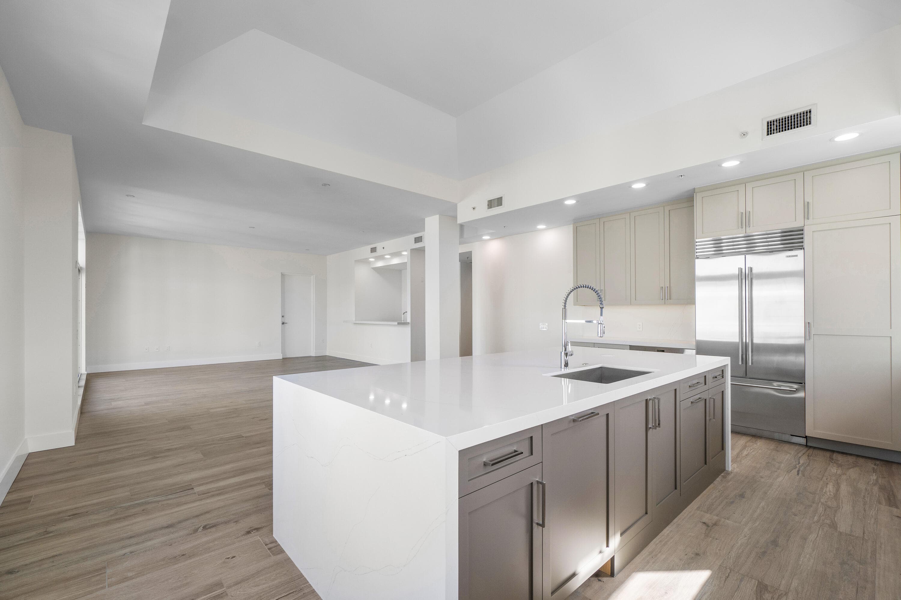 184 Lake Drive 5302, Palm Beach Shores, FL 33404 — photo 14 of 45