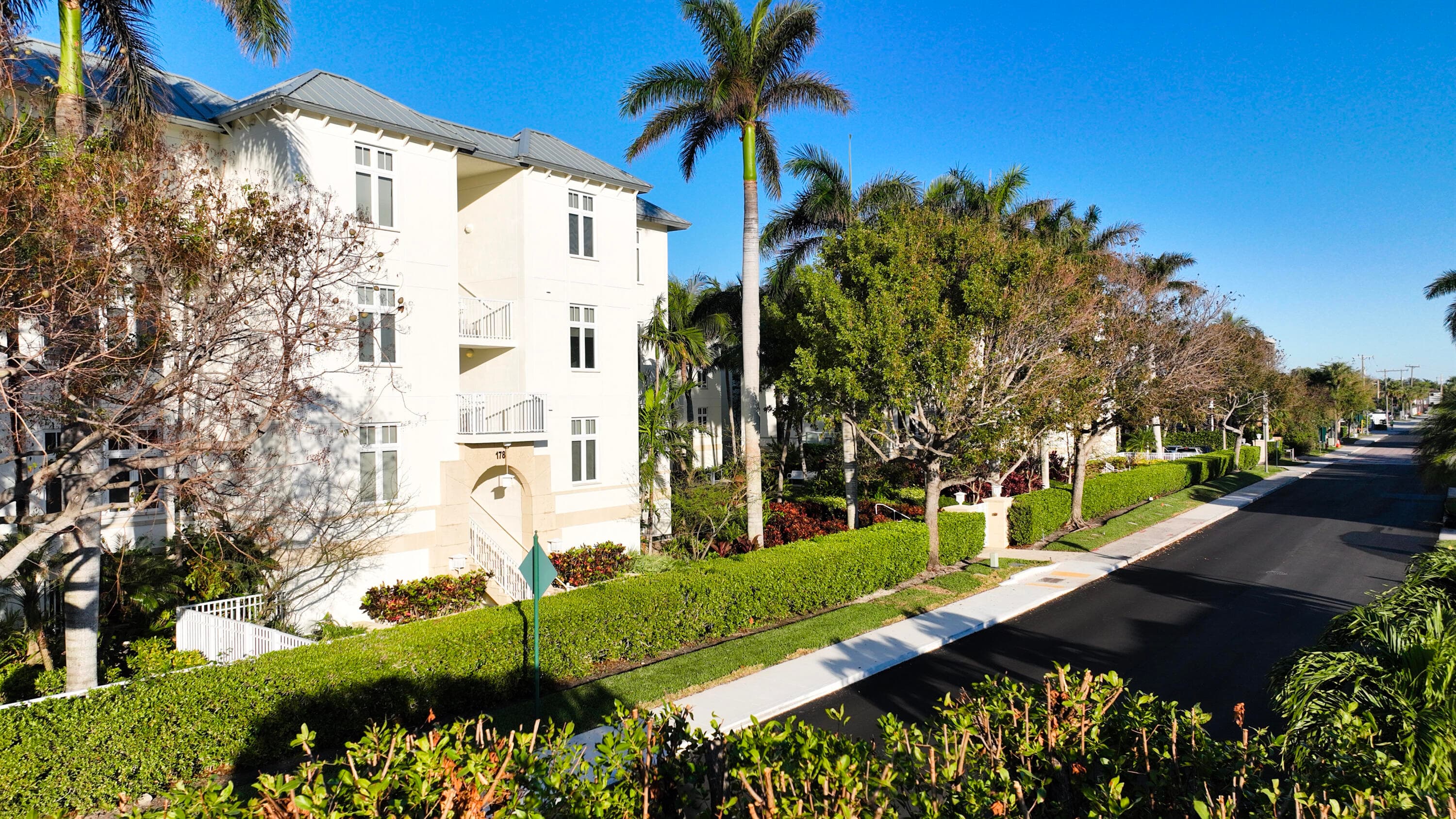 184 Lake Drive 5302, Palm Beach Shores, FL 33404 — photo 2 of 45