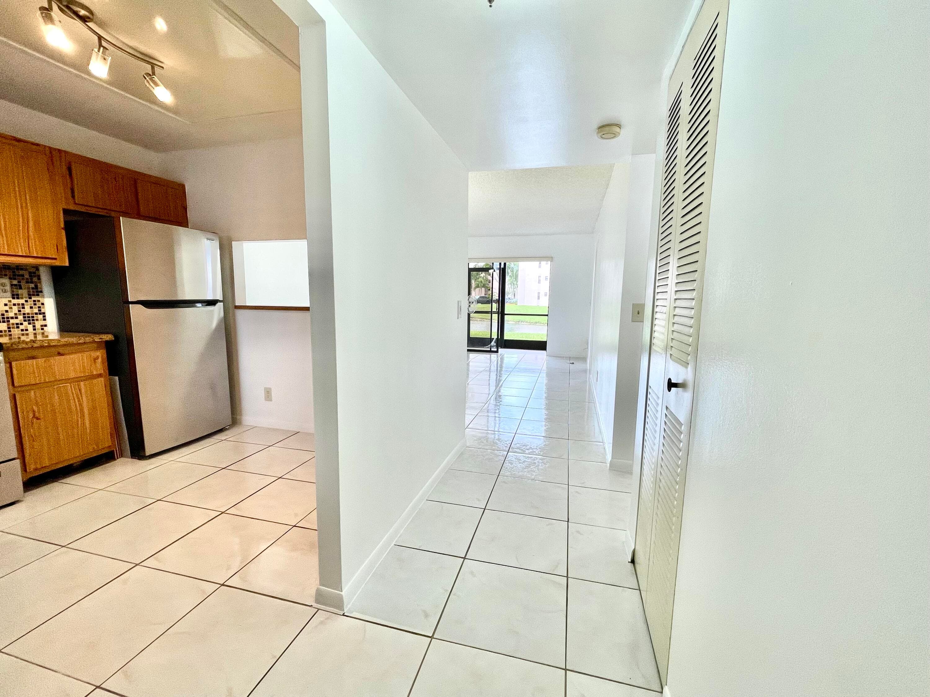 10442 Sunrise Lakes Boulevard 104, Sunrise, FL 33322 — photo 6 of 23