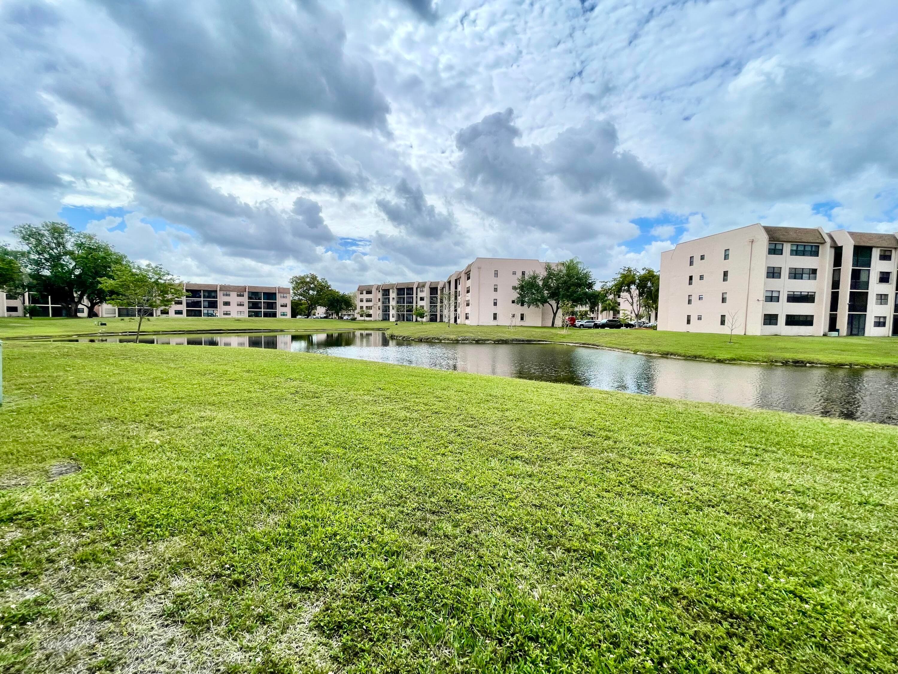 10442 Sunrise Lakes Boulevard 104, Sunrise, FL 33322 — photo 21 of 23